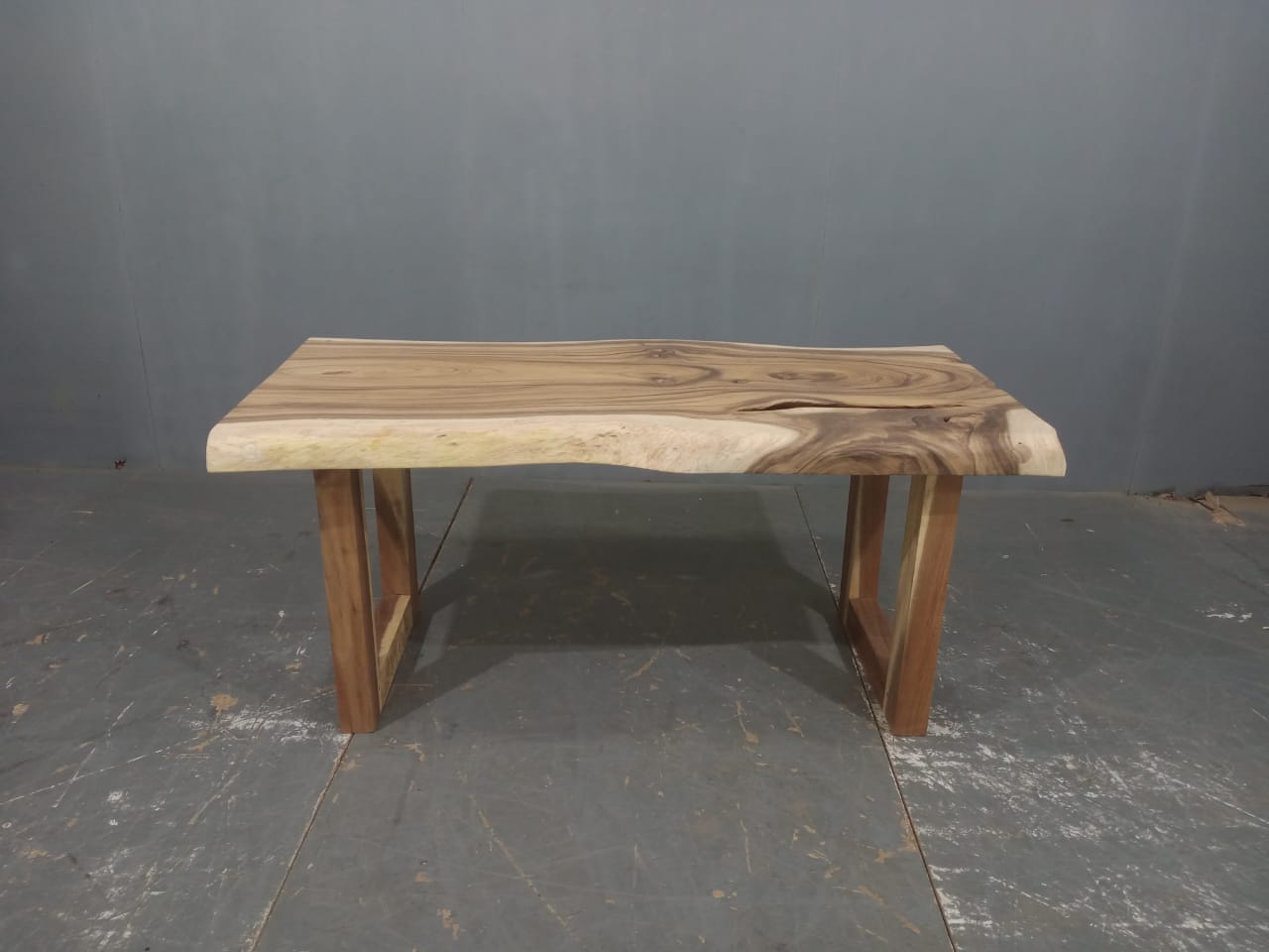 LIVE EDGE TABLES