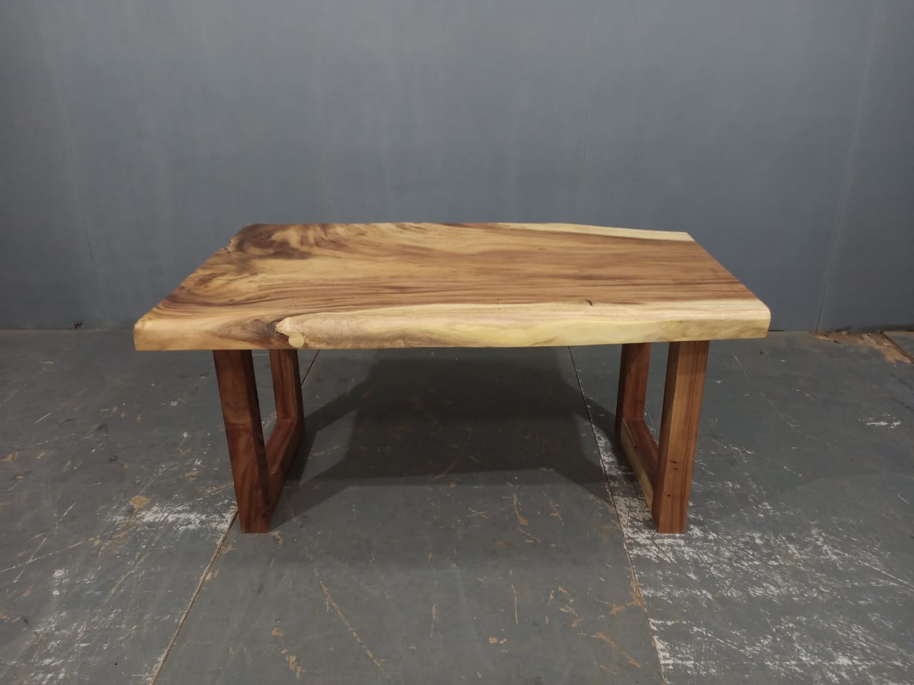 LIVE EDGE TABLES