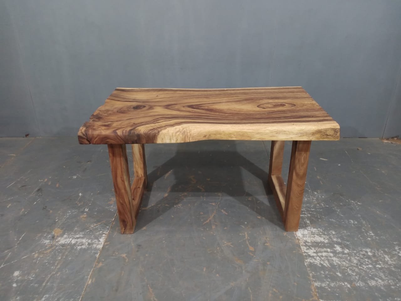 LIVE EDGE TABLES