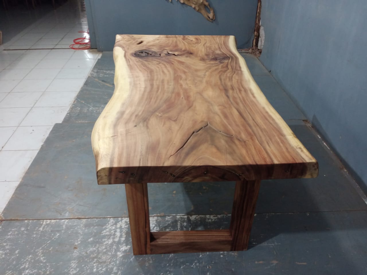 Live Edge Tables
