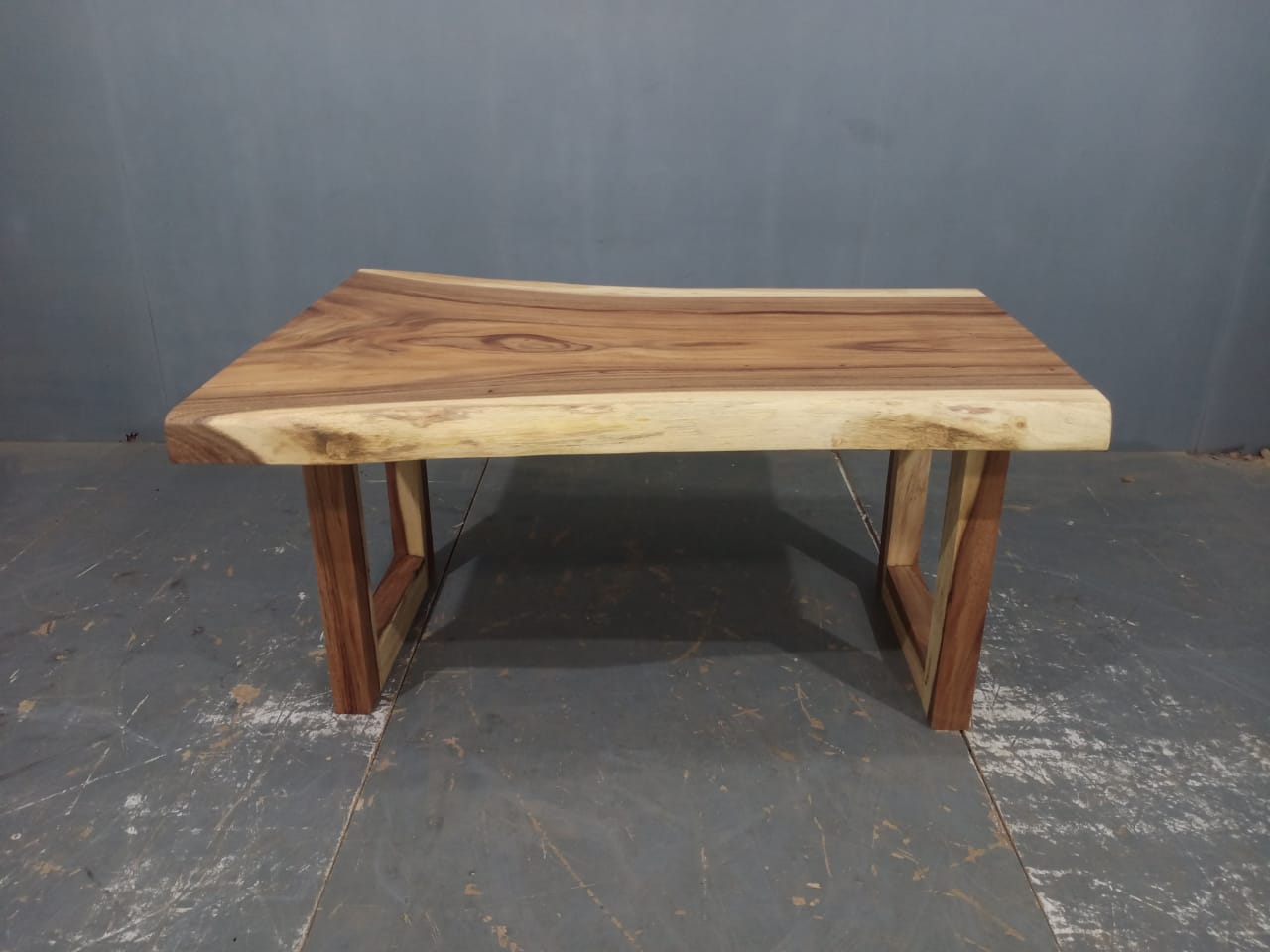 LIVE EDGE TABLES