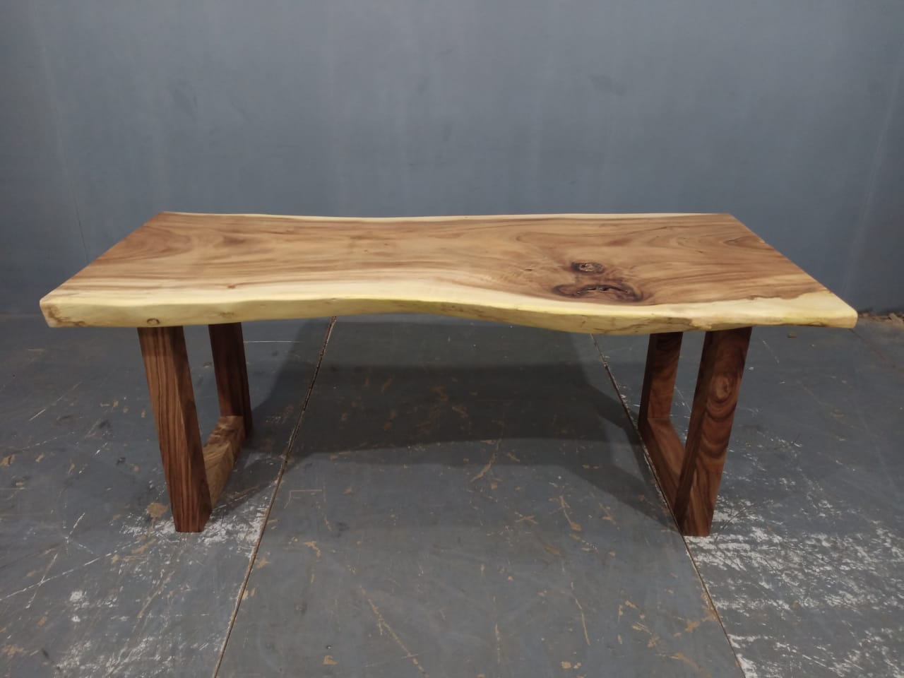 LIVE EDGE TABLES