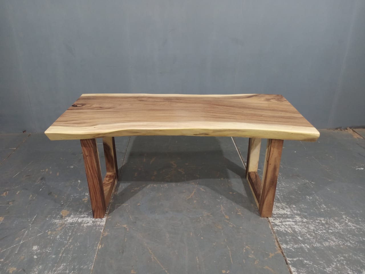 LIVE EDGE TABLES