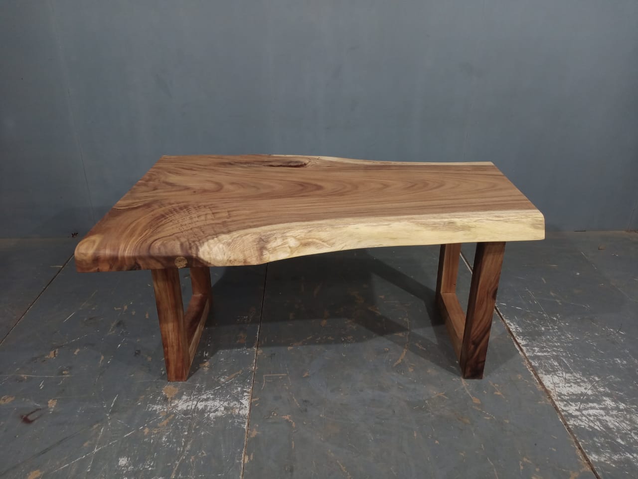 LIVE EDGE TABLES
