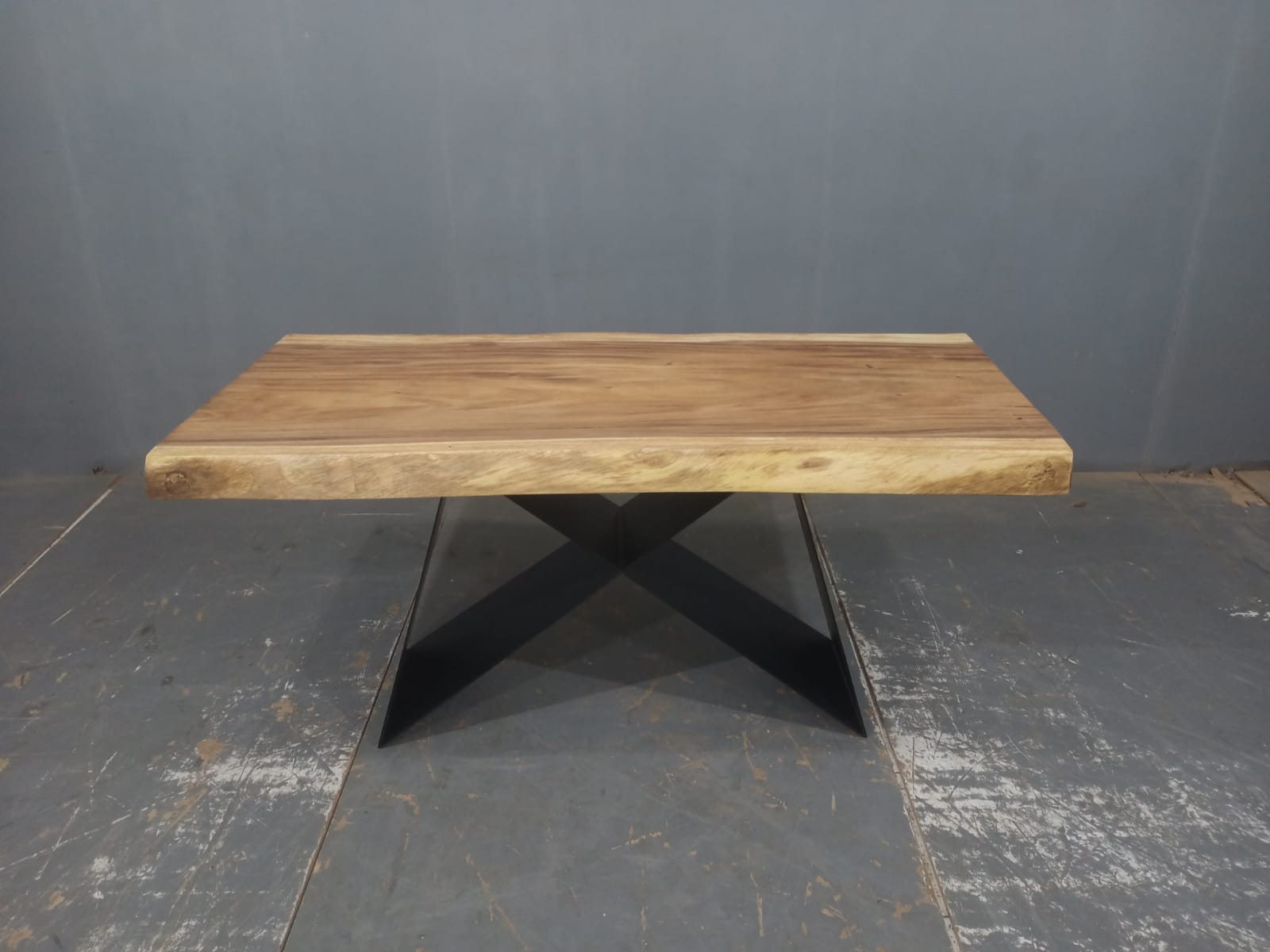 LIVE EDGE TABLES