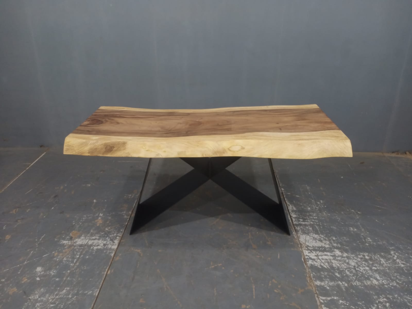 LIVE EDGE TABLES