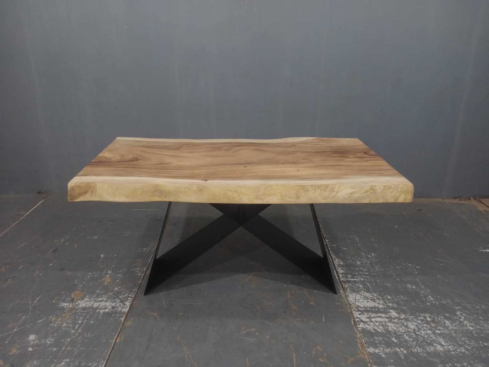LIVE EDGE TABLES