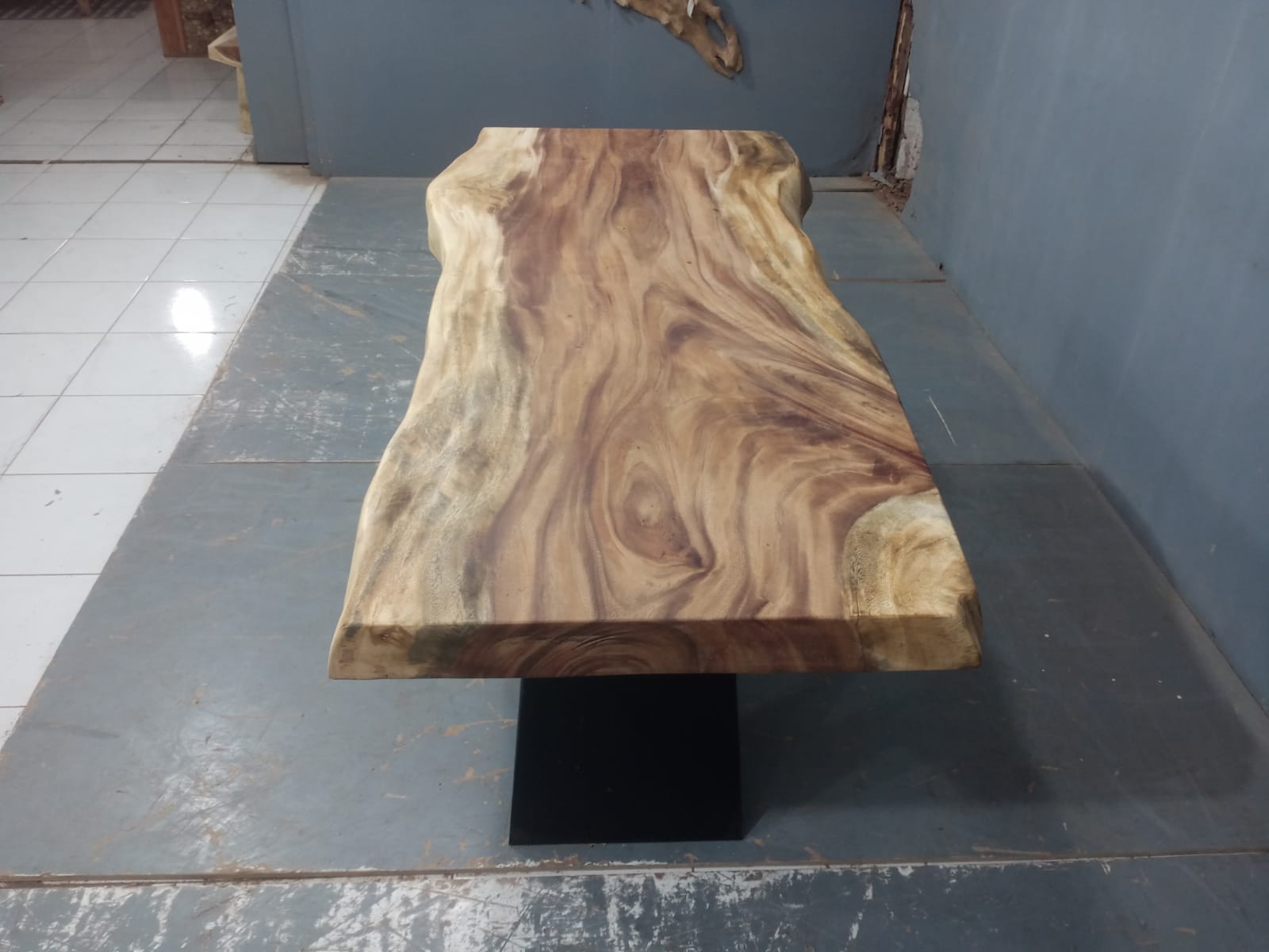 Live Edge Tables