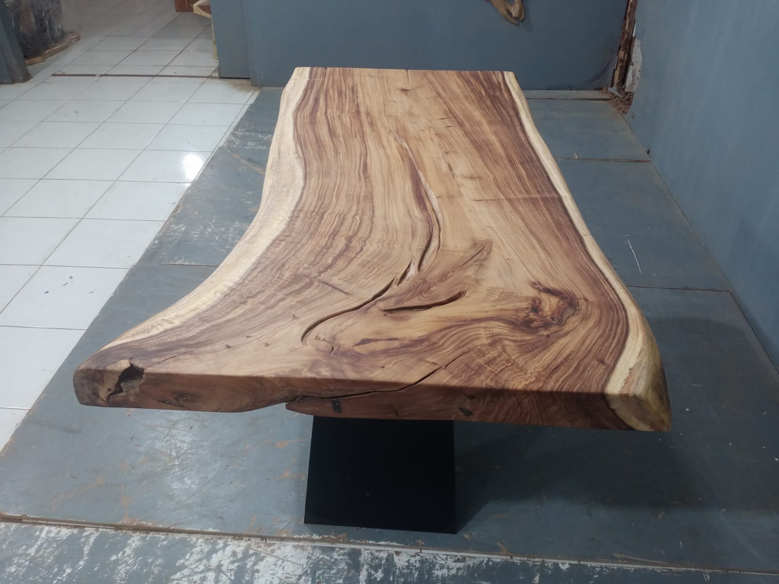 Live Edge Tables