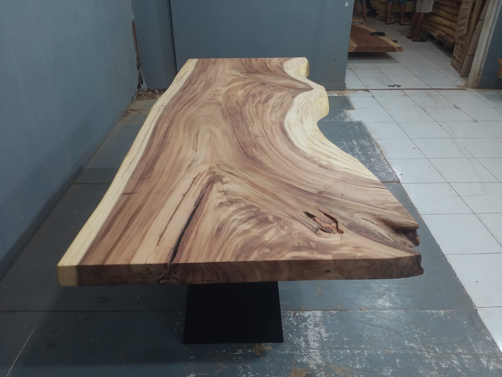 Live Edge Tables