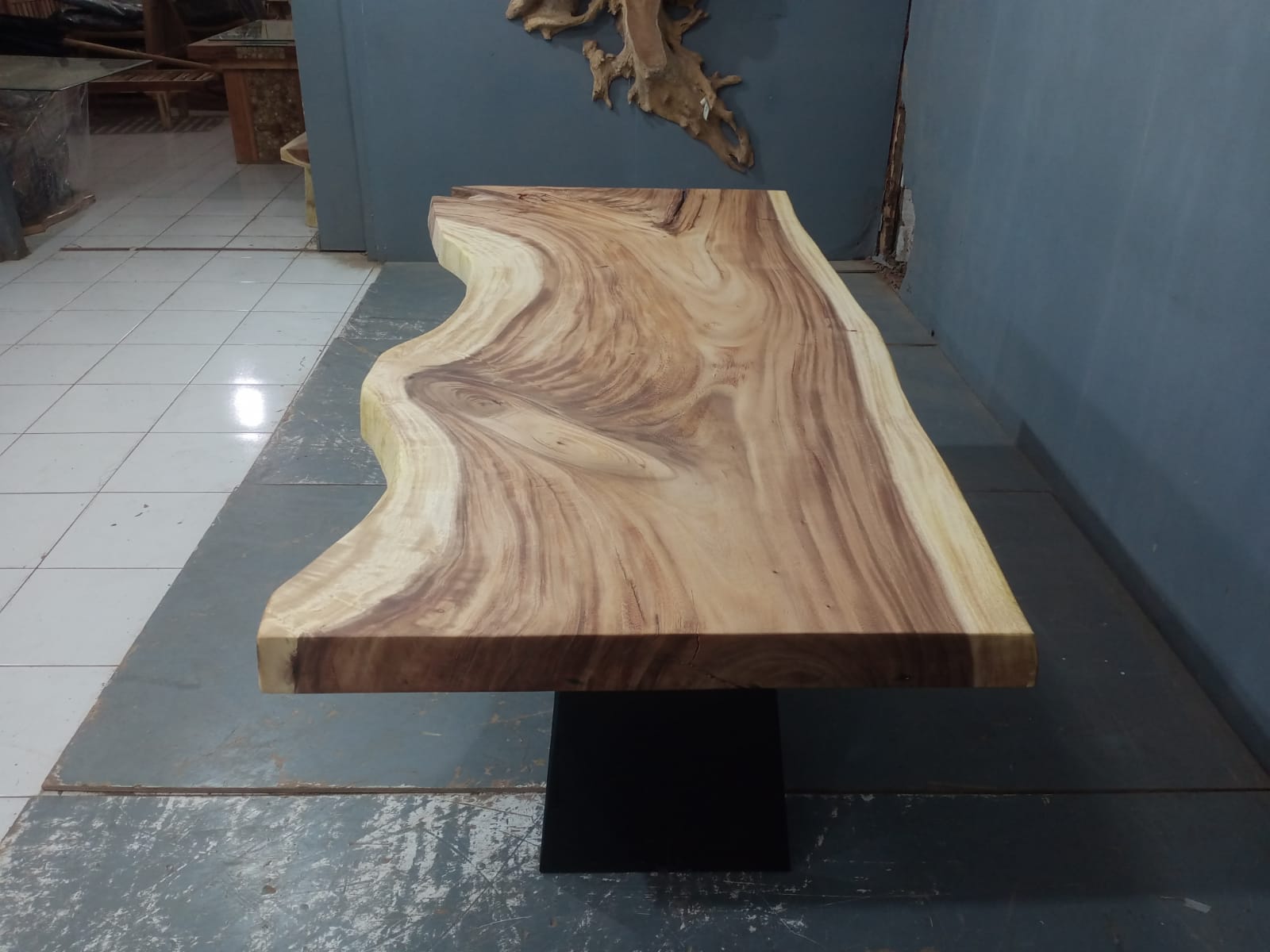 Live Edge Tables
