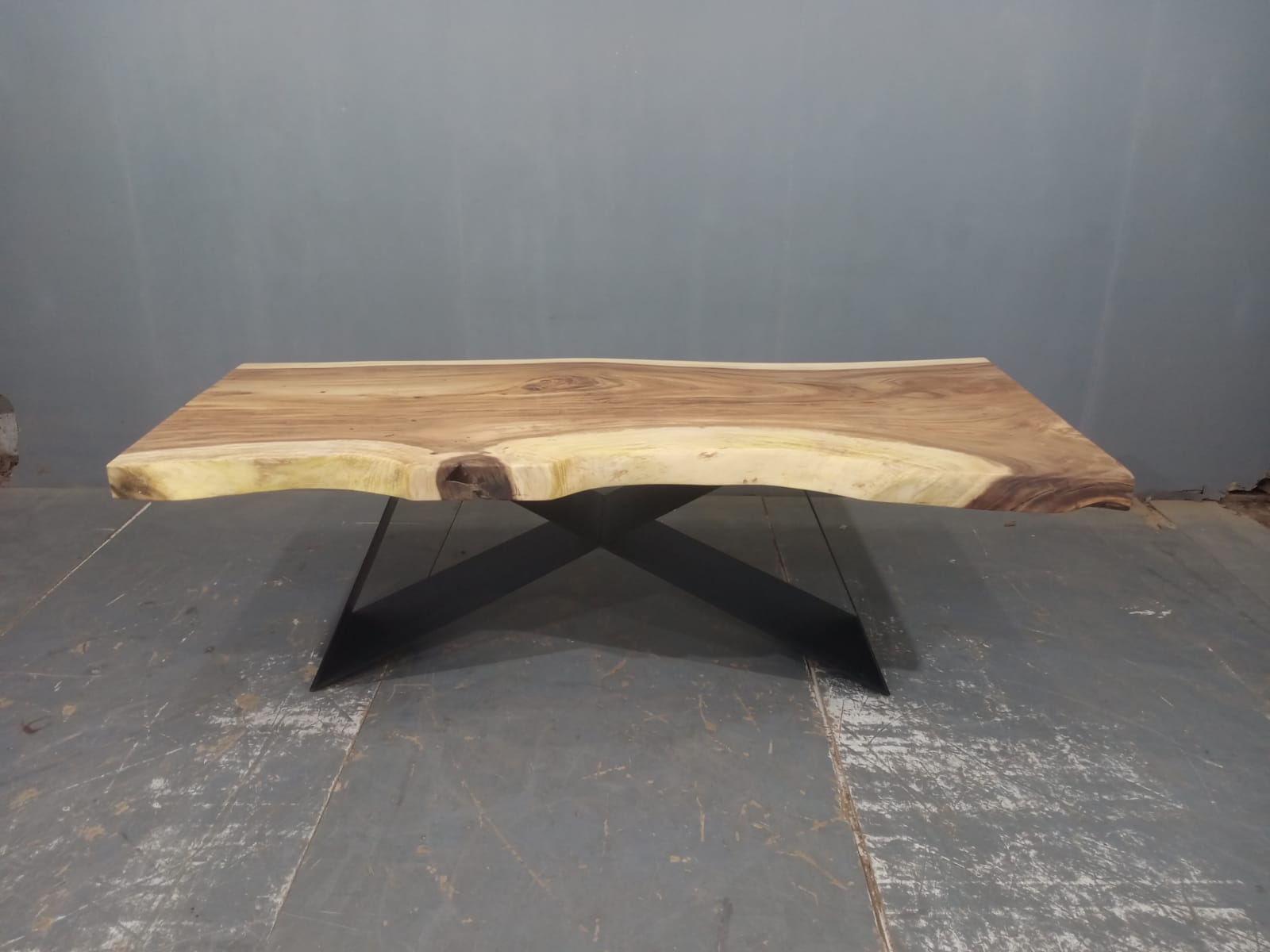 LIVE EDGE TABLES