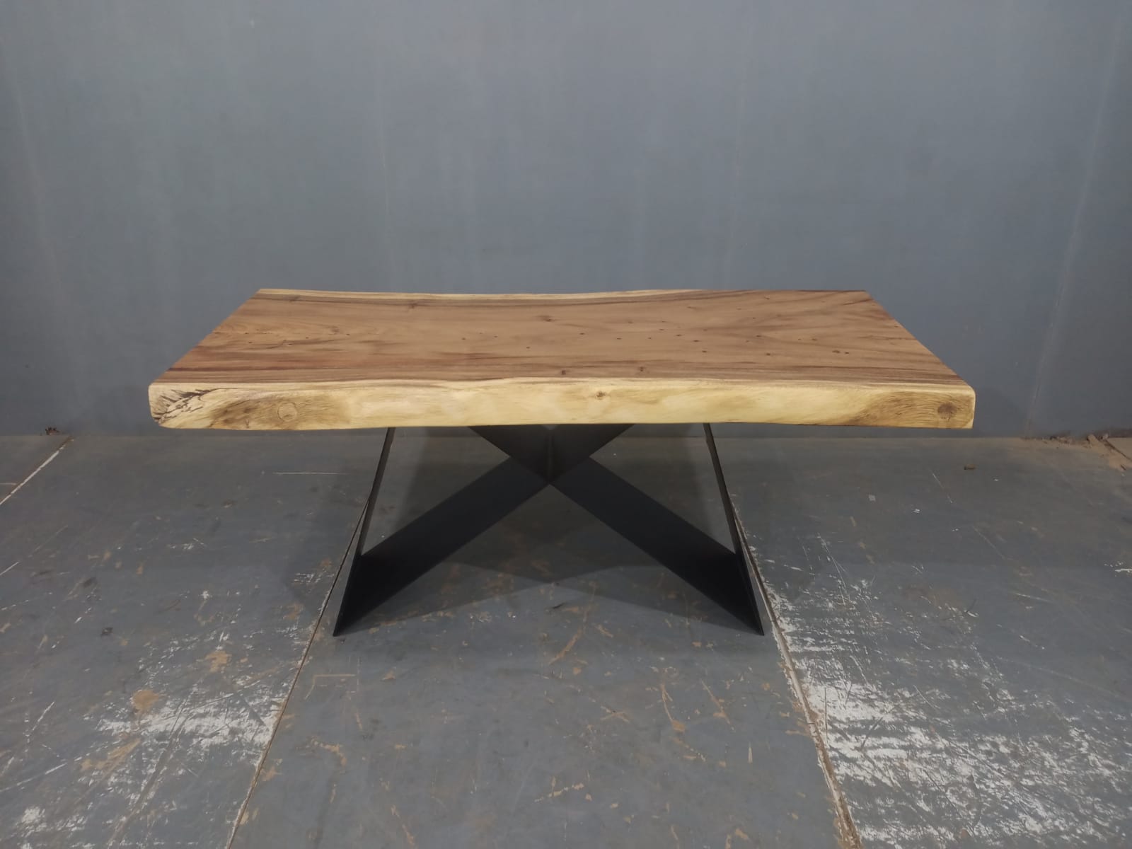 LIVE EDGE TABLES