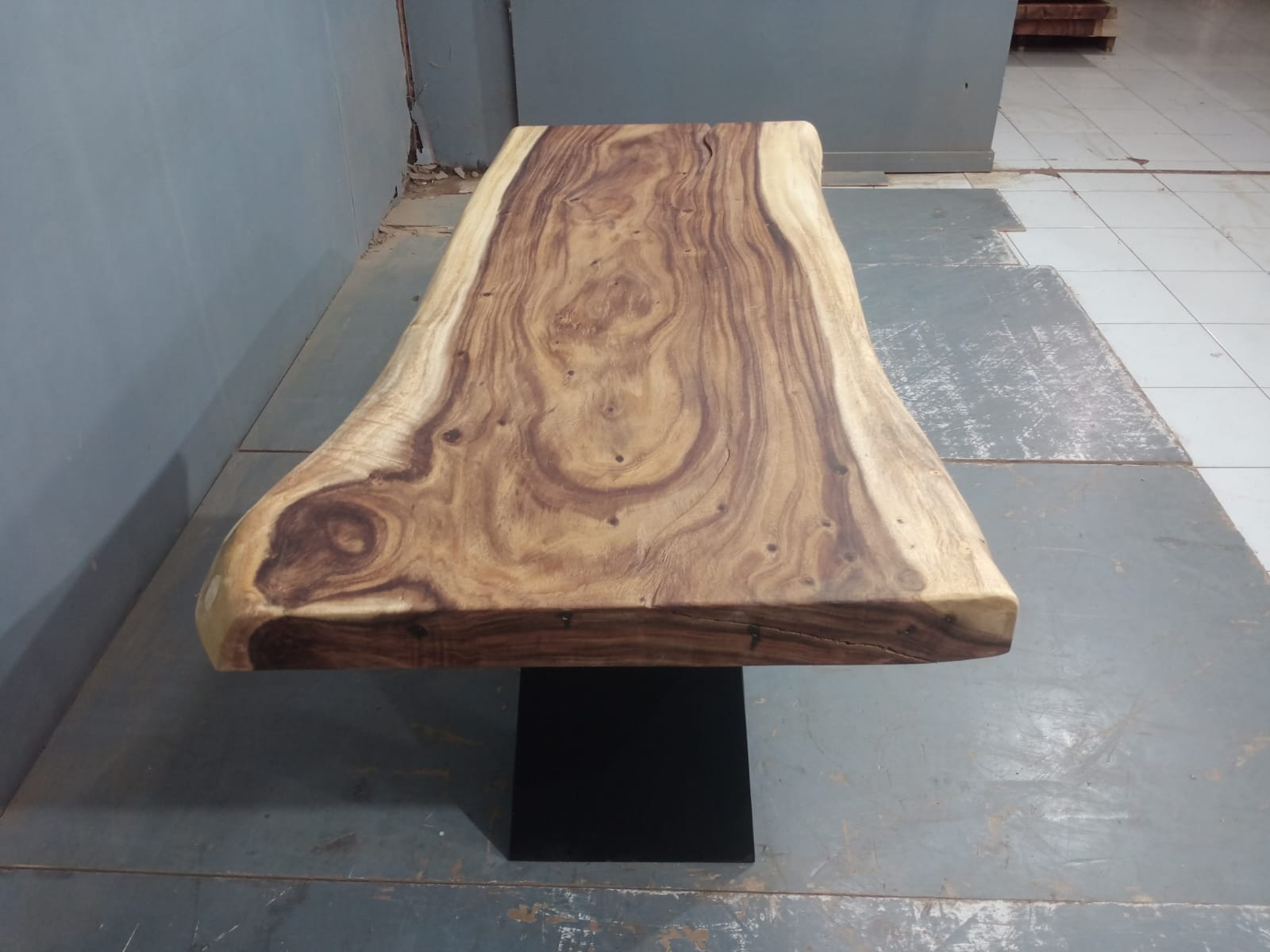 Live Edge Tables