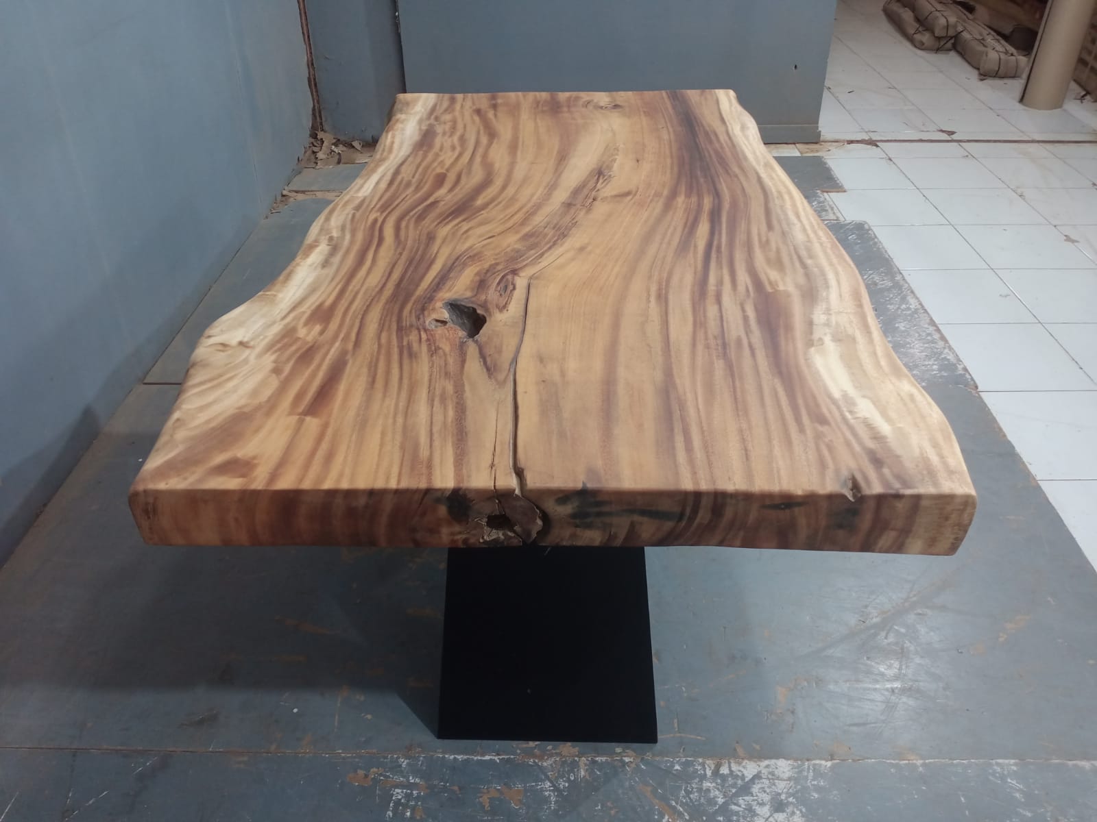 Live Edge Tables