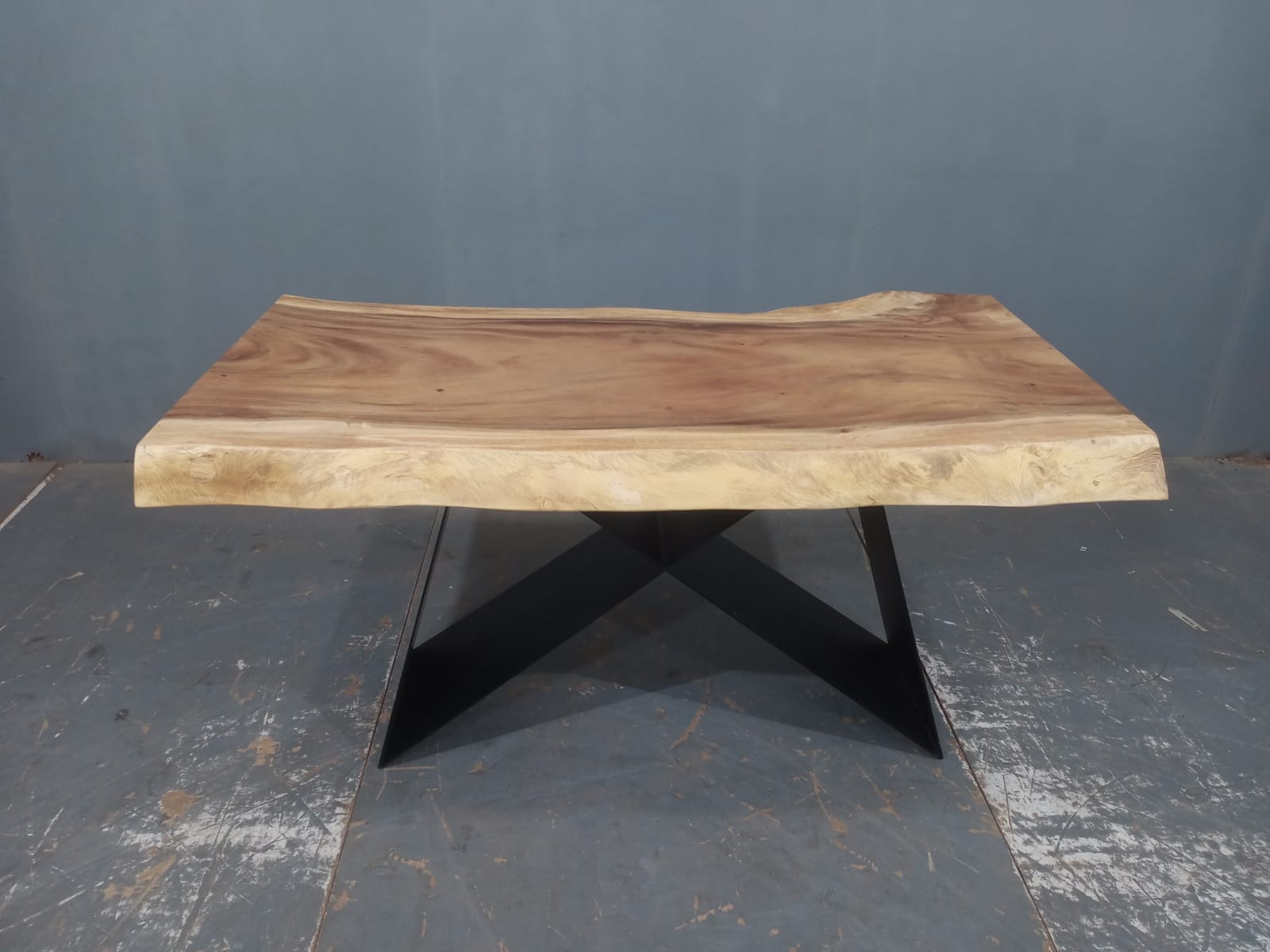 LIVE EDGE TABLES