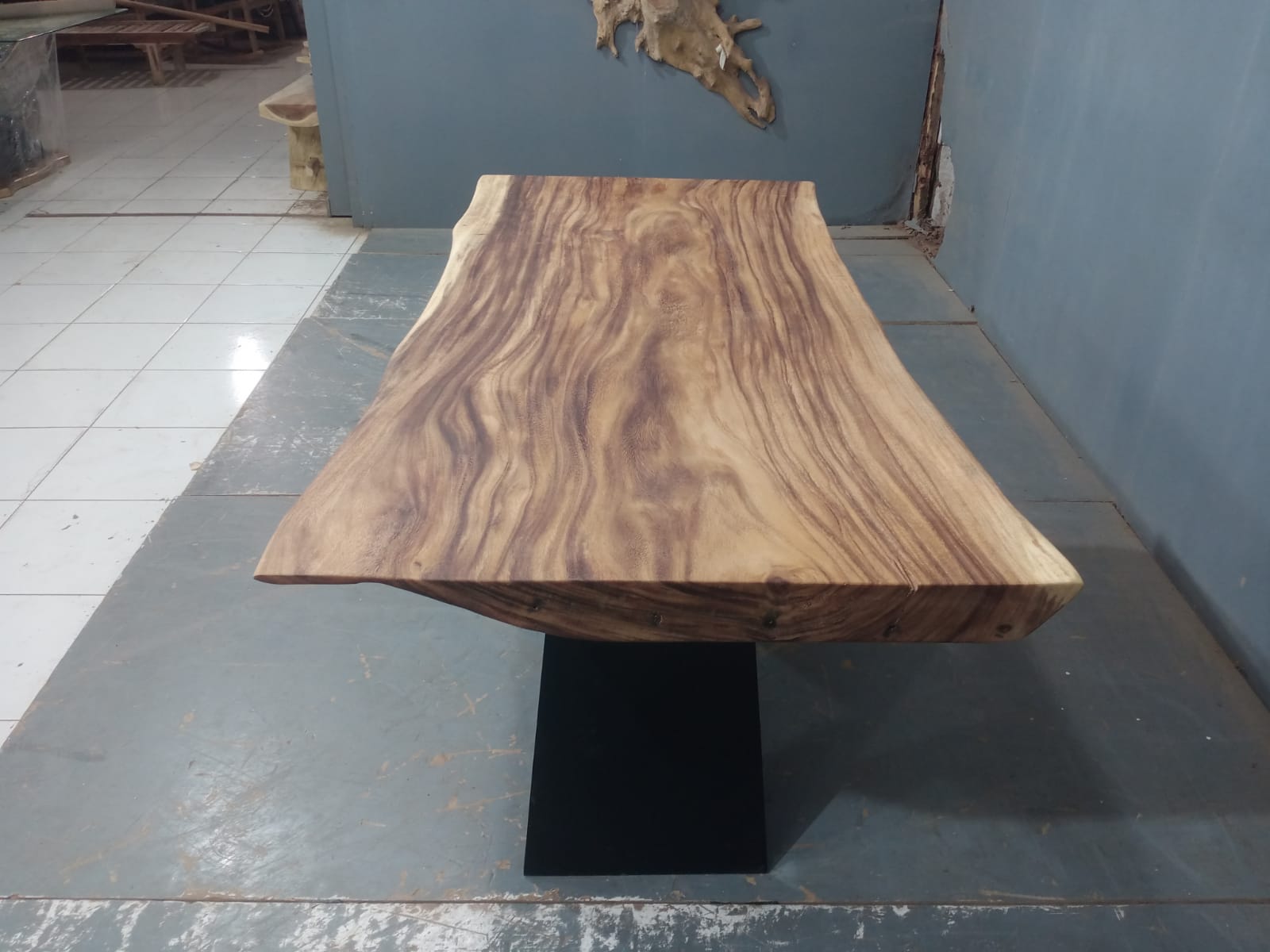 Live Edge Tables