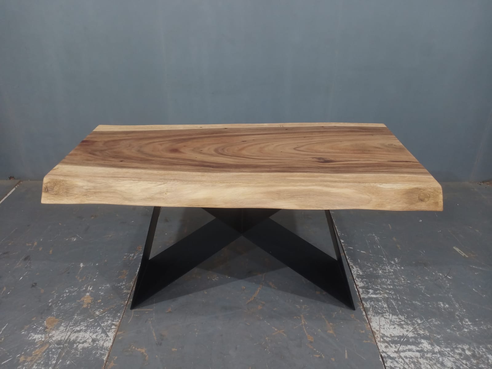 LIVE EDGE TABLES