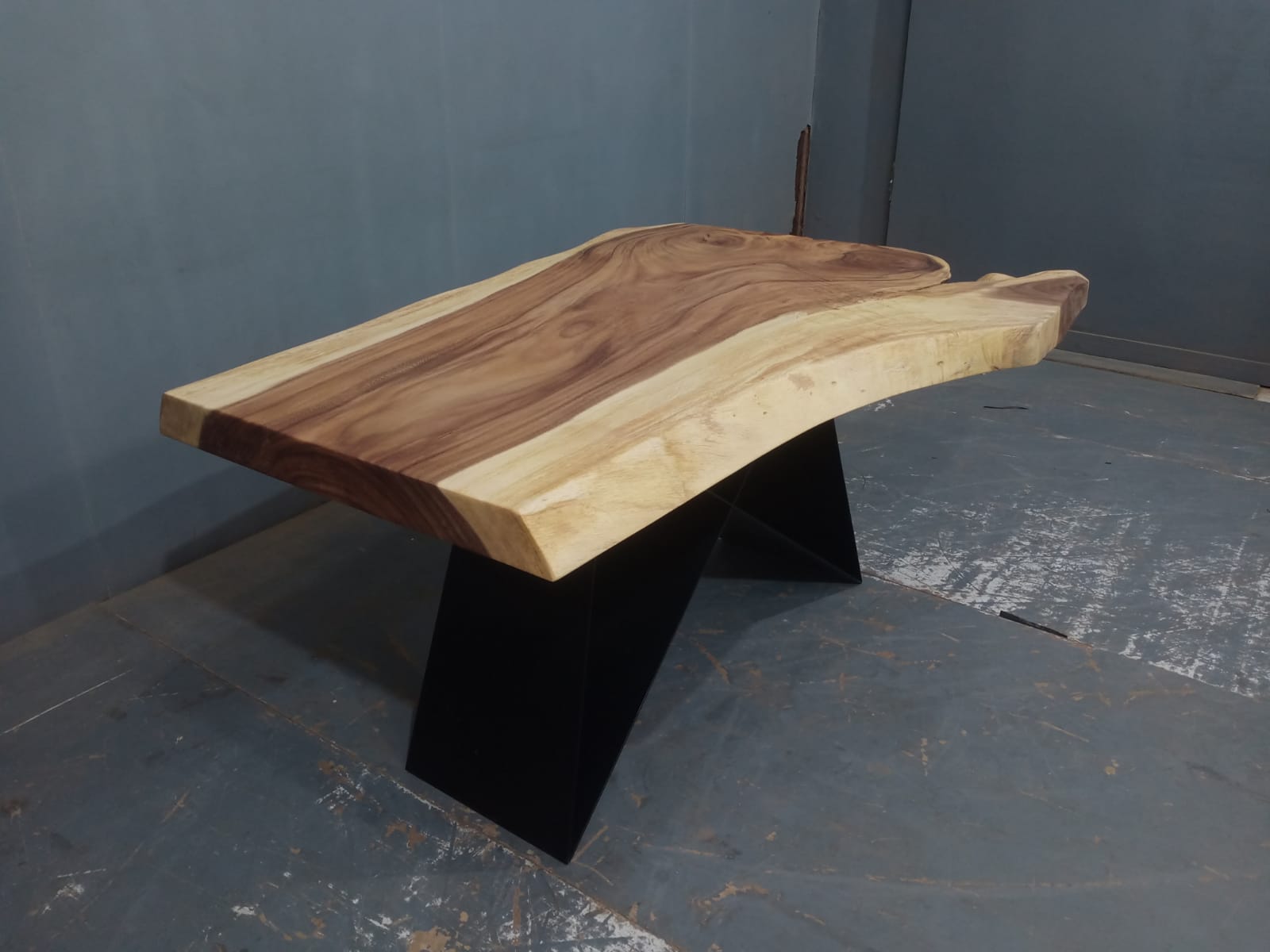 Live Edge Tables
