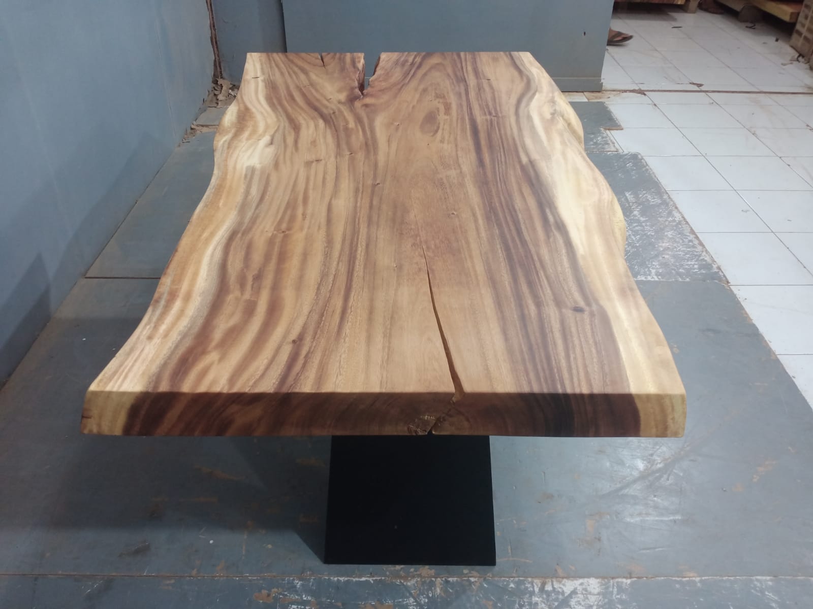 Live Edge Tables