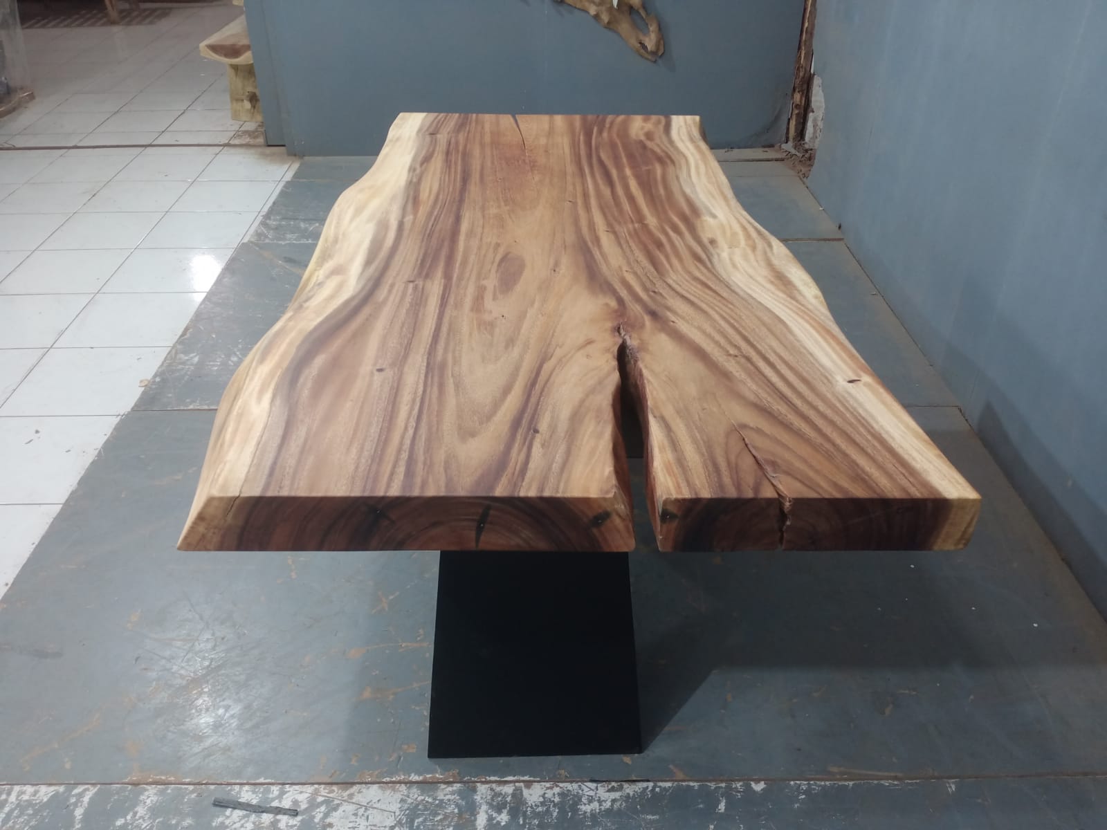 Live Edge Tables