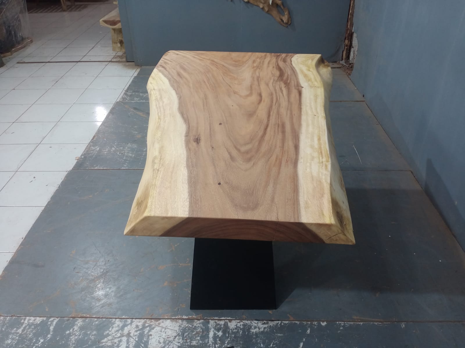 Live Edge Tables