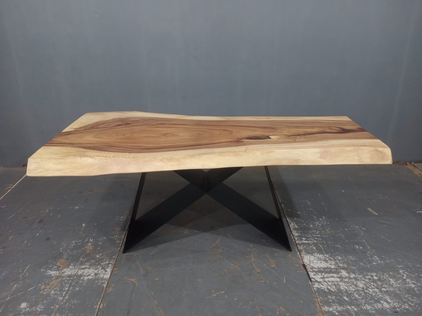 LIVE EDGE TABLES