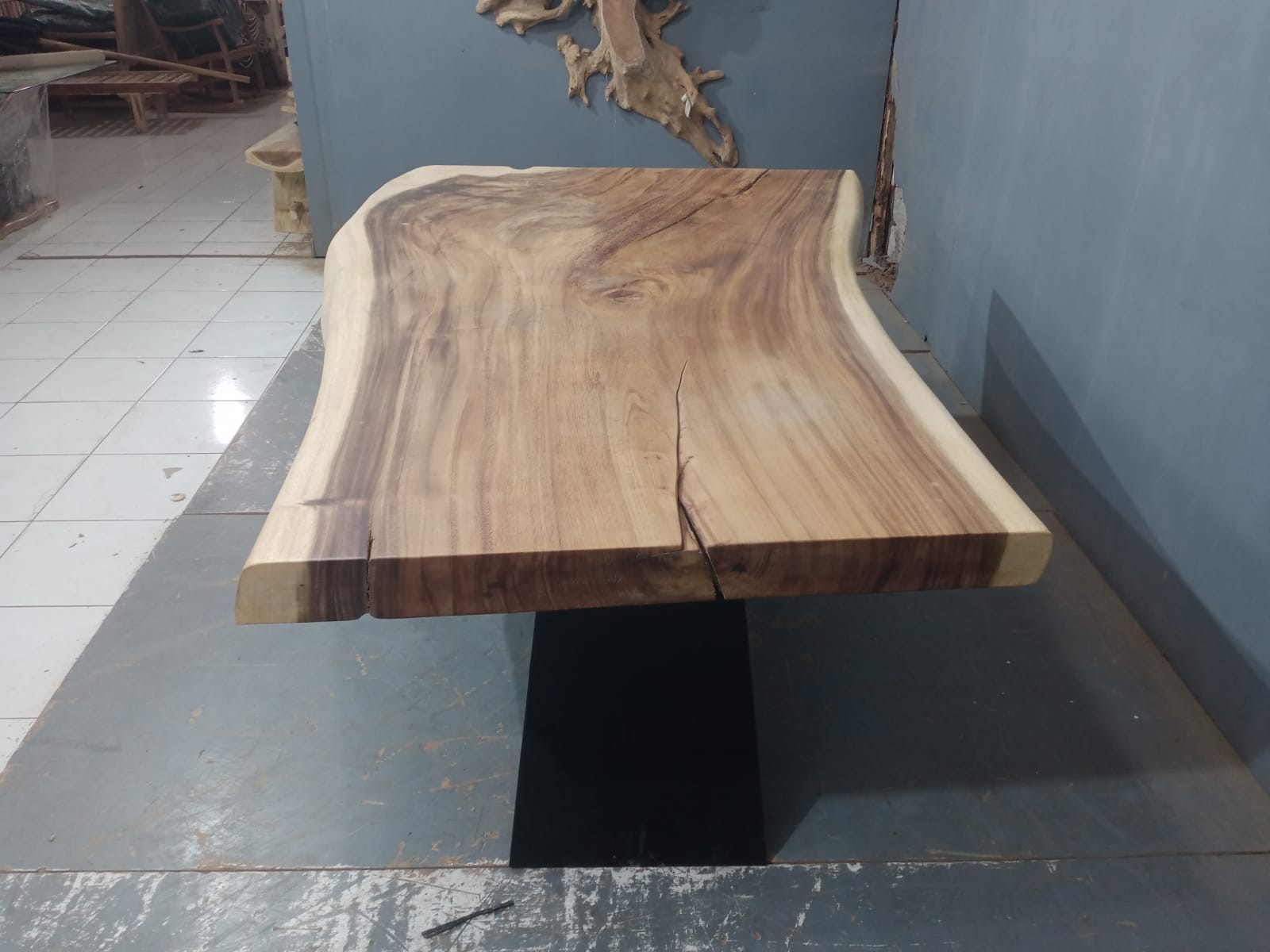 Live Edge Tables