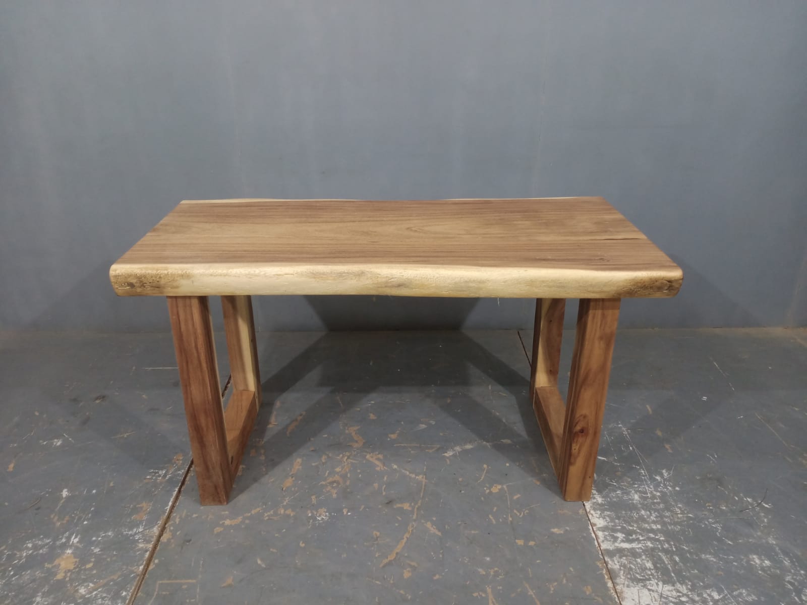 LIVE EDGE TABLES