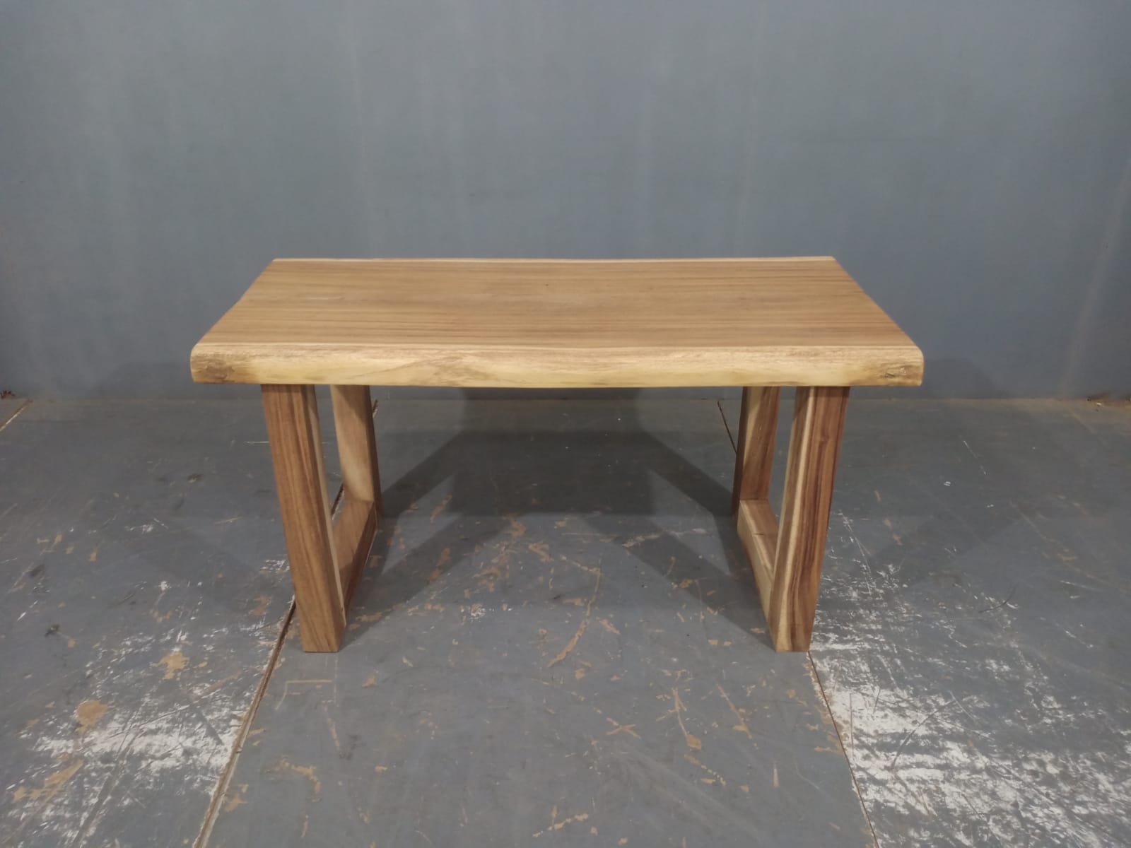 LIVE EDGE TABLES