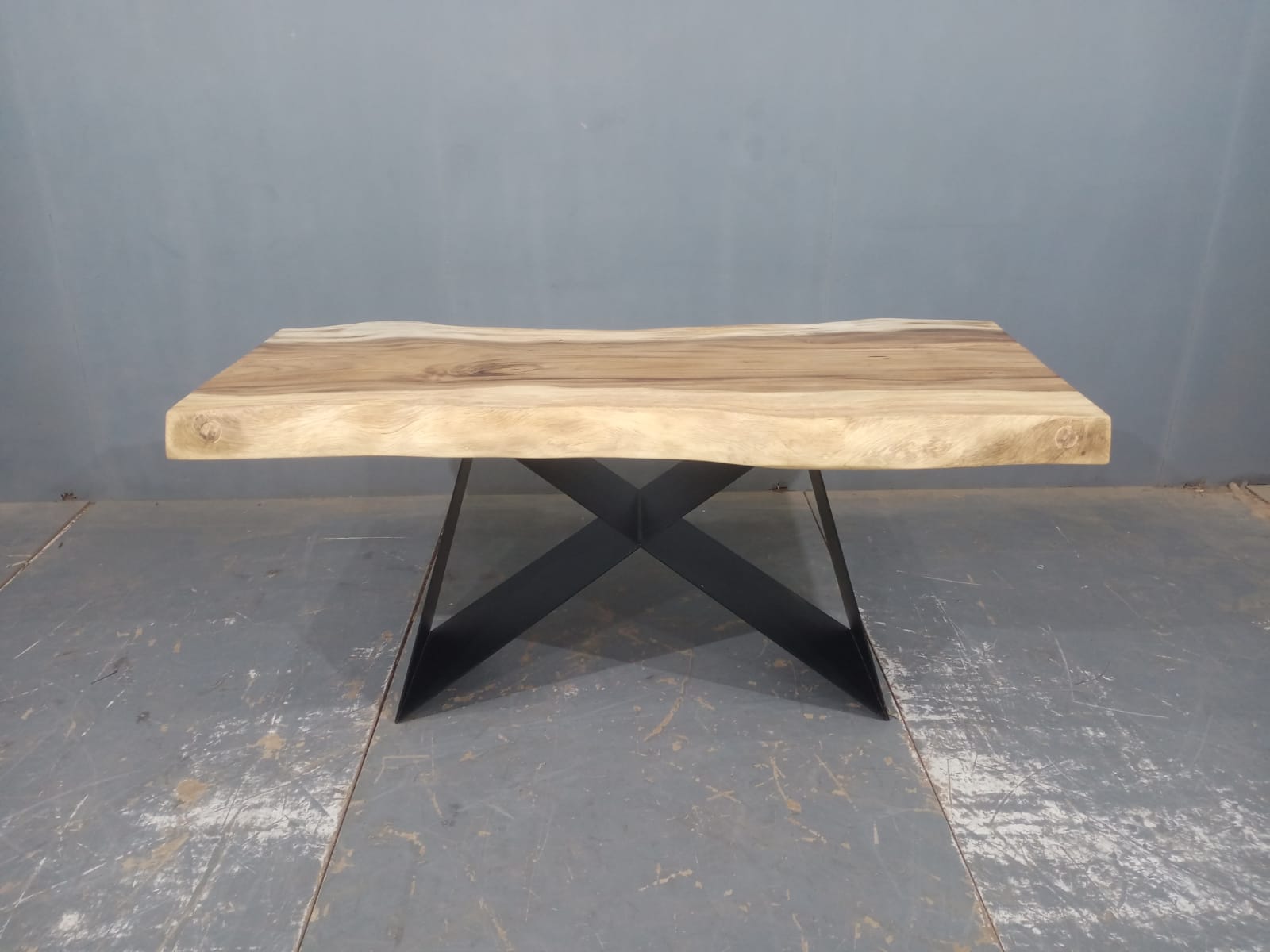 LIVE EDGE TABLES
