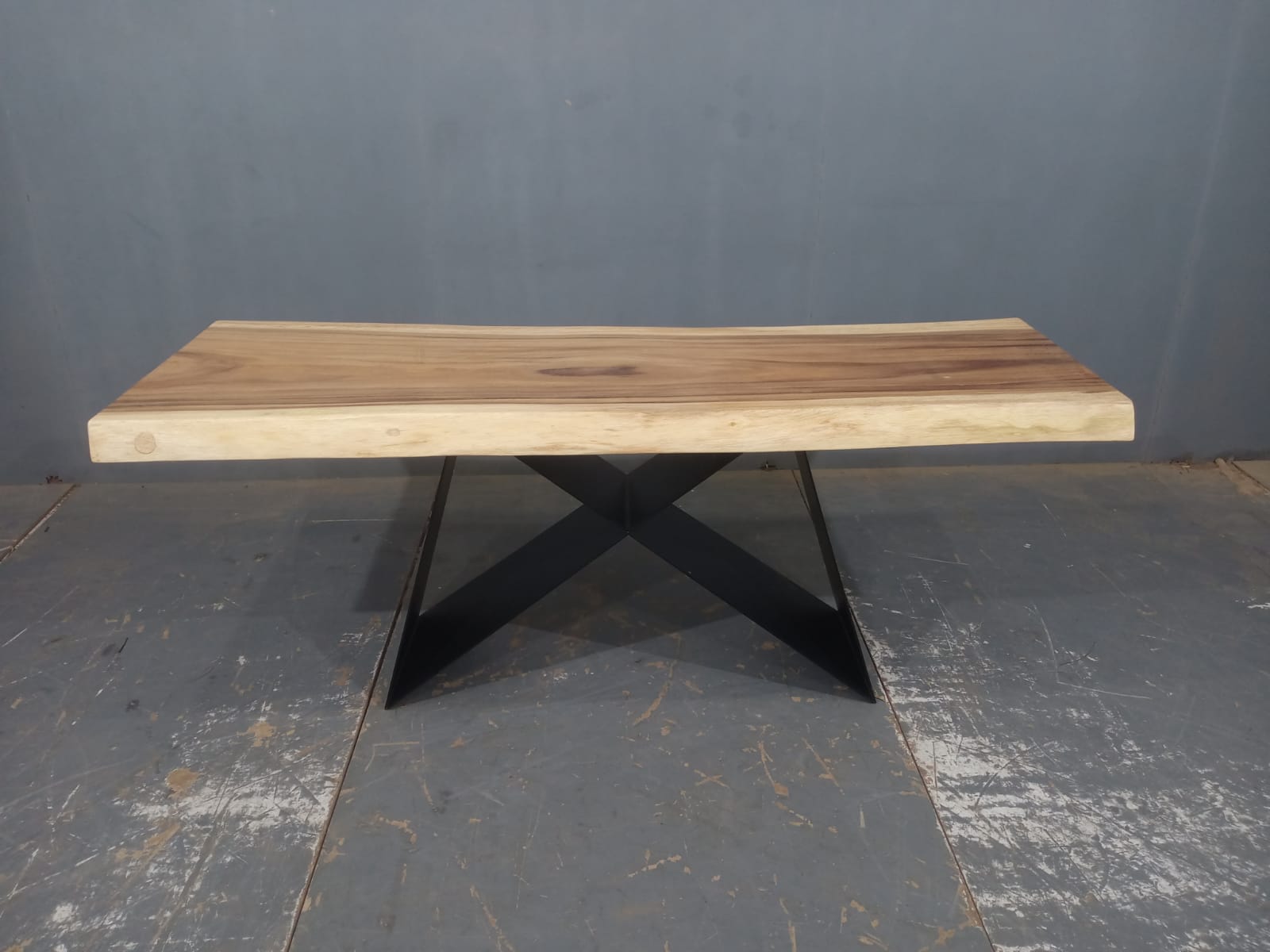 LIVE EDGE TABLES