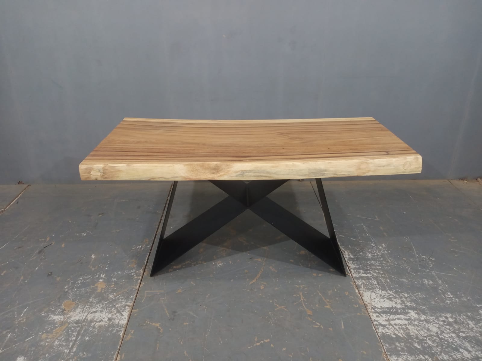 LIVE EDGE TABLES