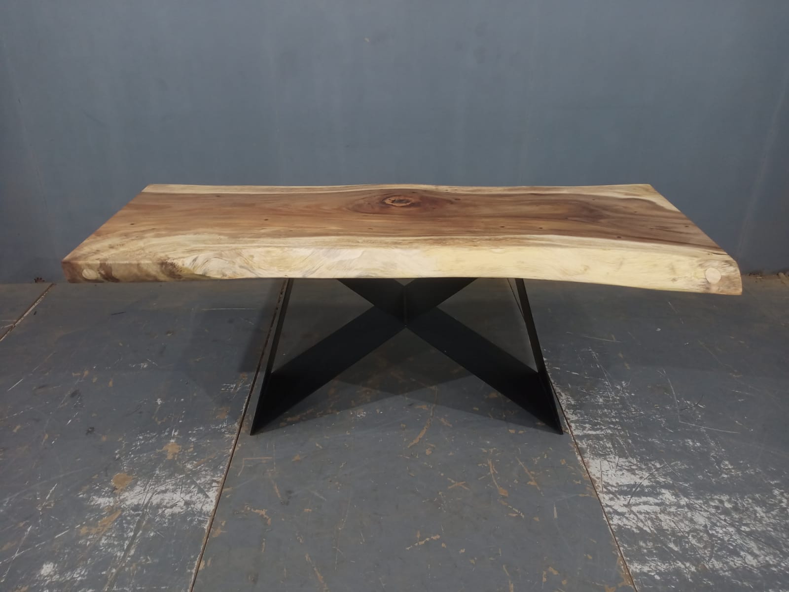LIVE EDGE TABLES