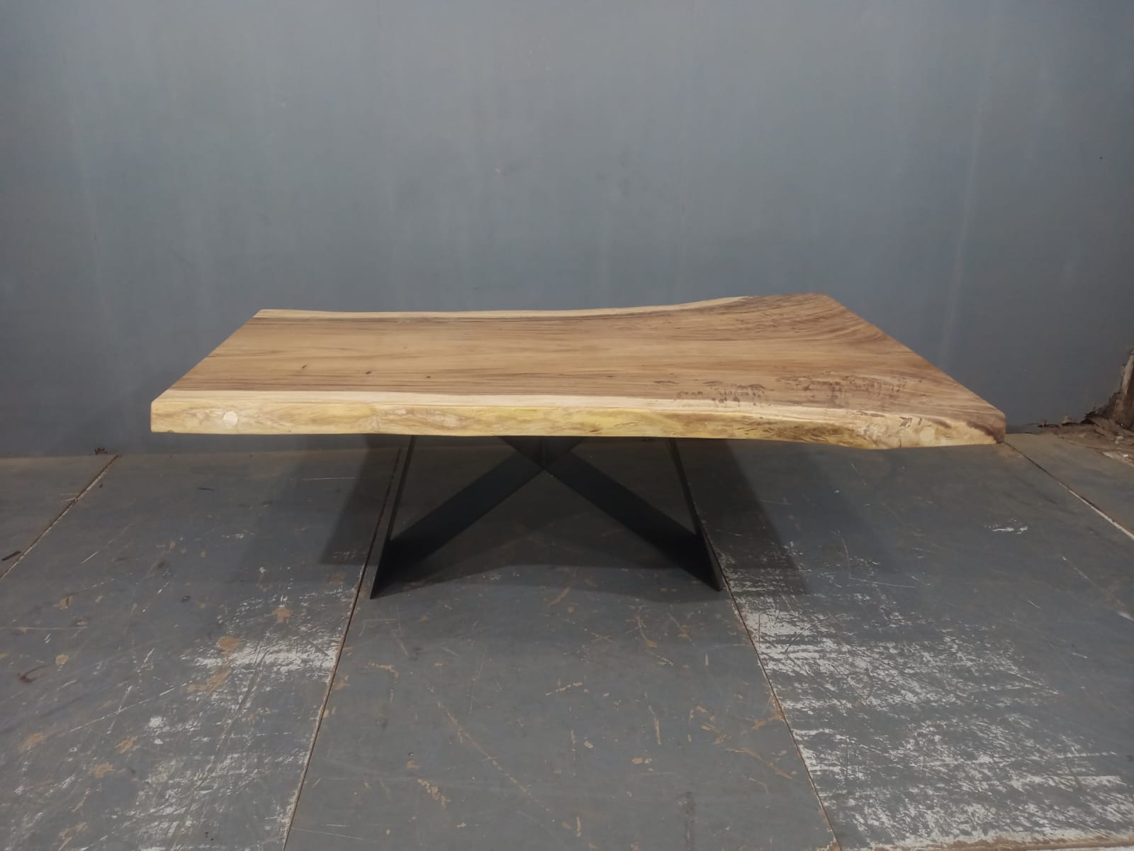 LIVE EDGE TABLES