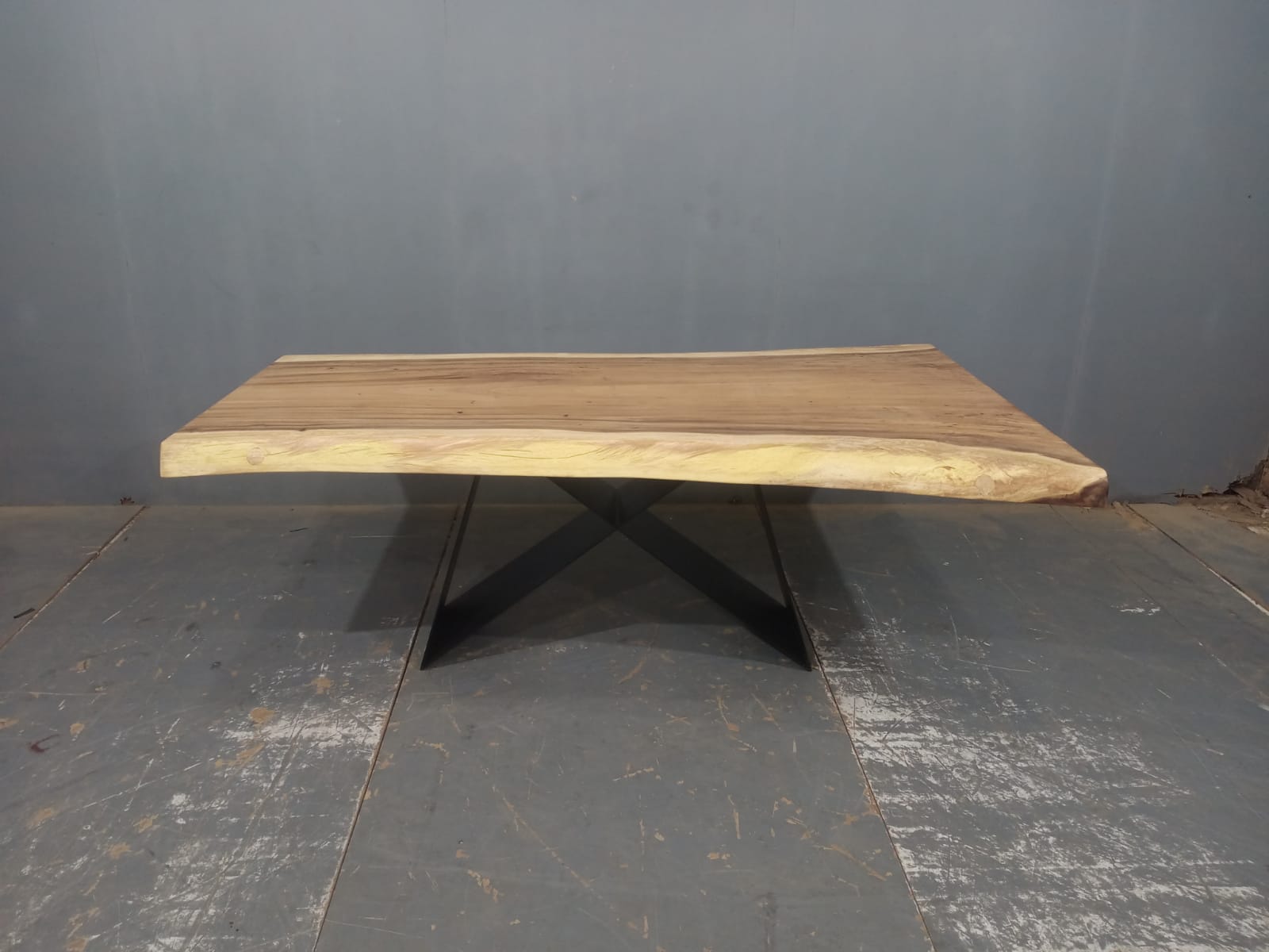LIVE EDGE TABLES