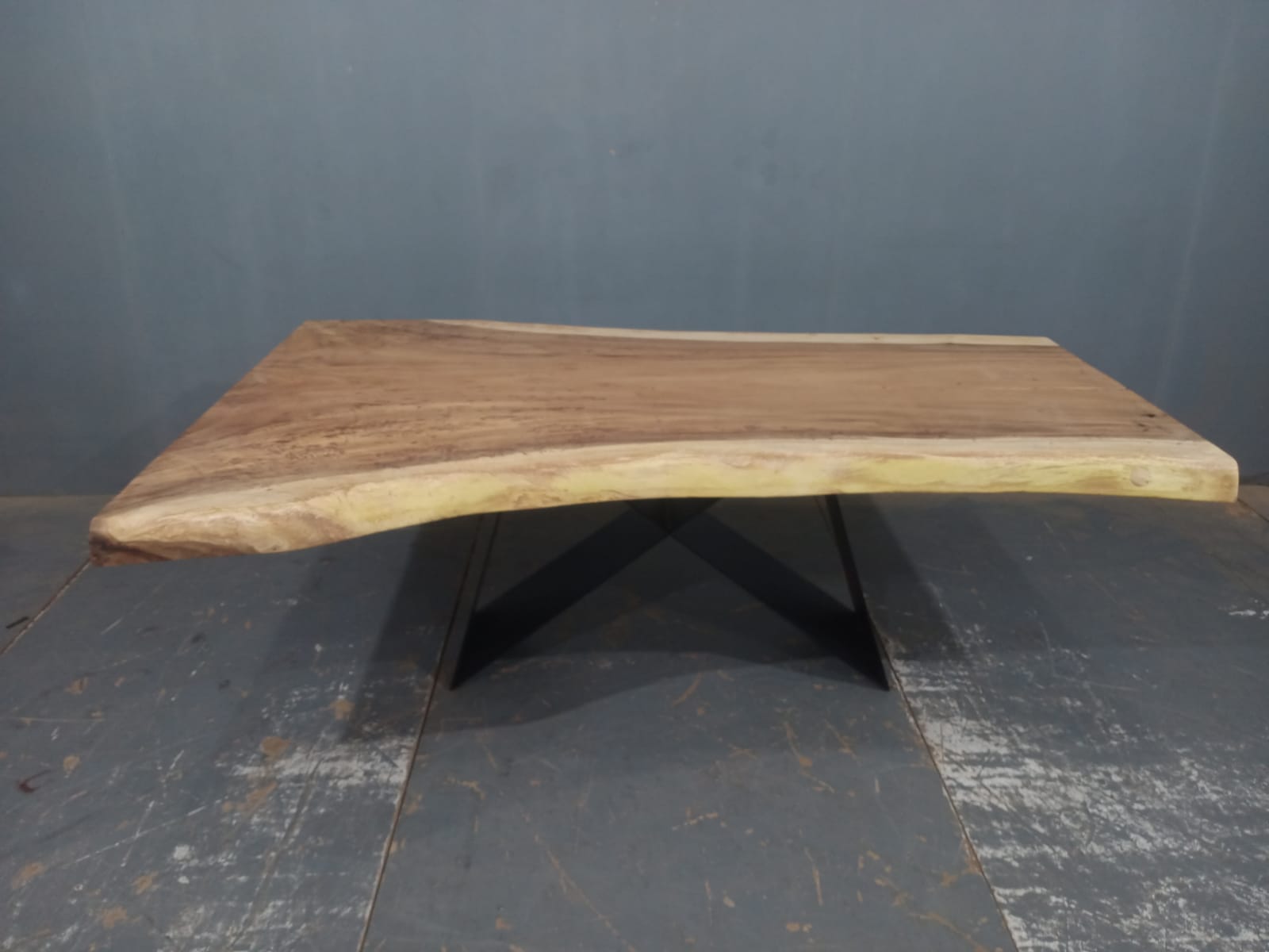 LIVE EDGE TABLES