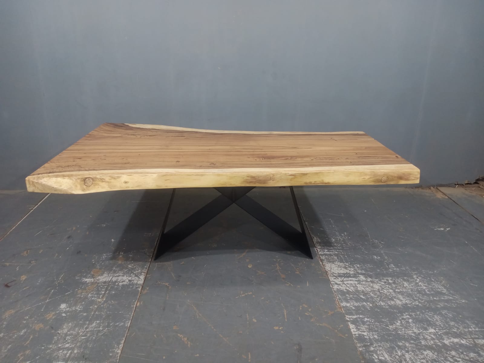 LIVE EDGE TABLES