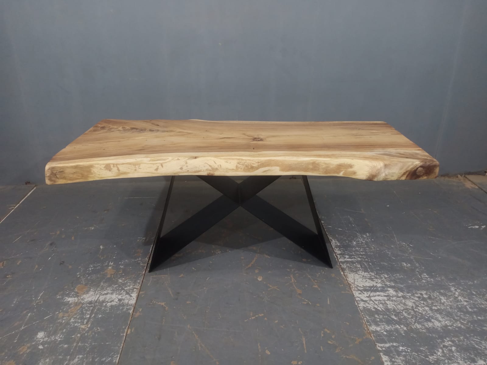 LIVE EDGE TABLES