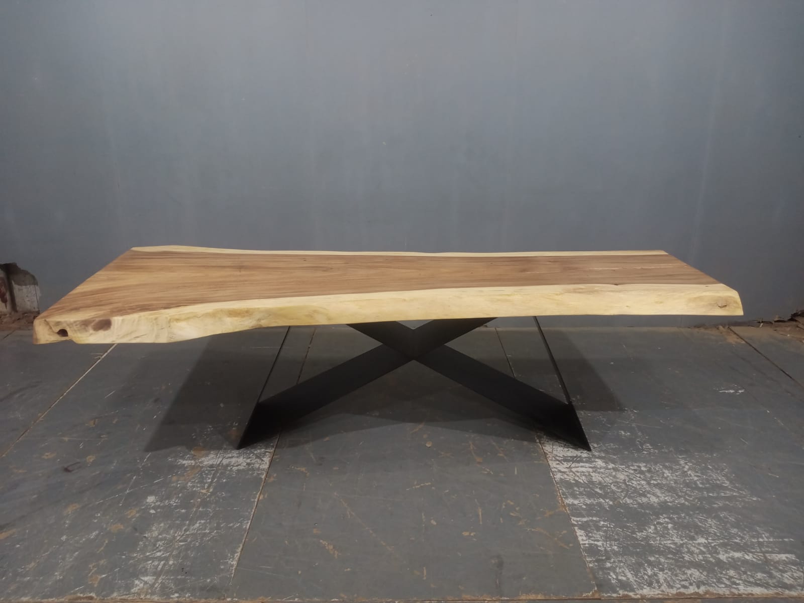 LIVE EDGE TABLES