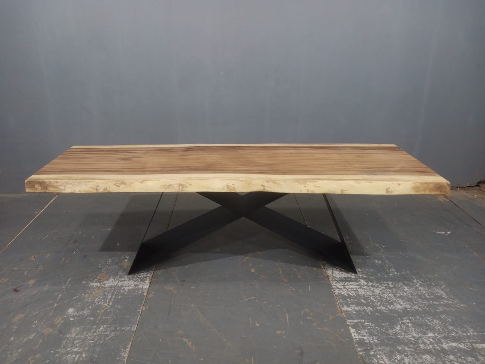 LIVE EDGE TABLES