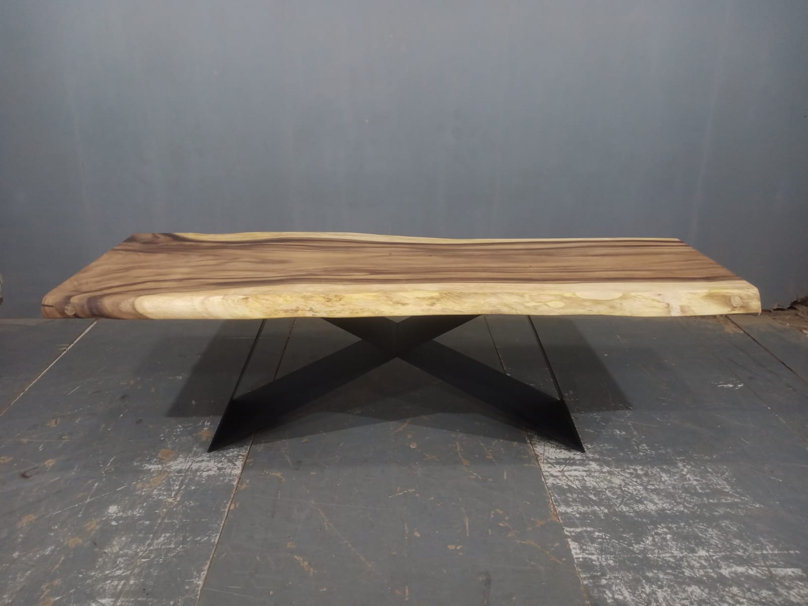 LIVE EDGE TABLES