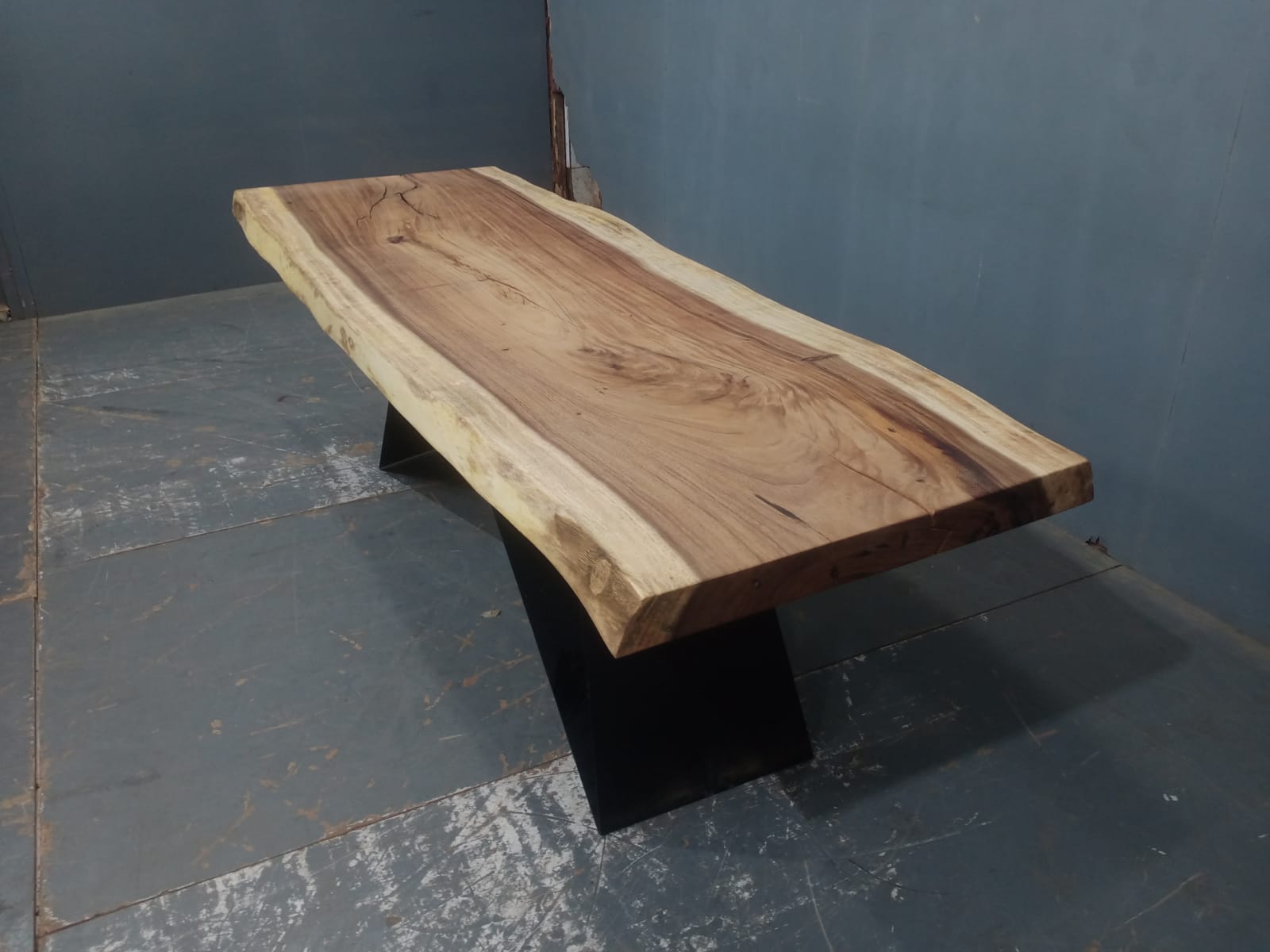 Live Edge Tables
