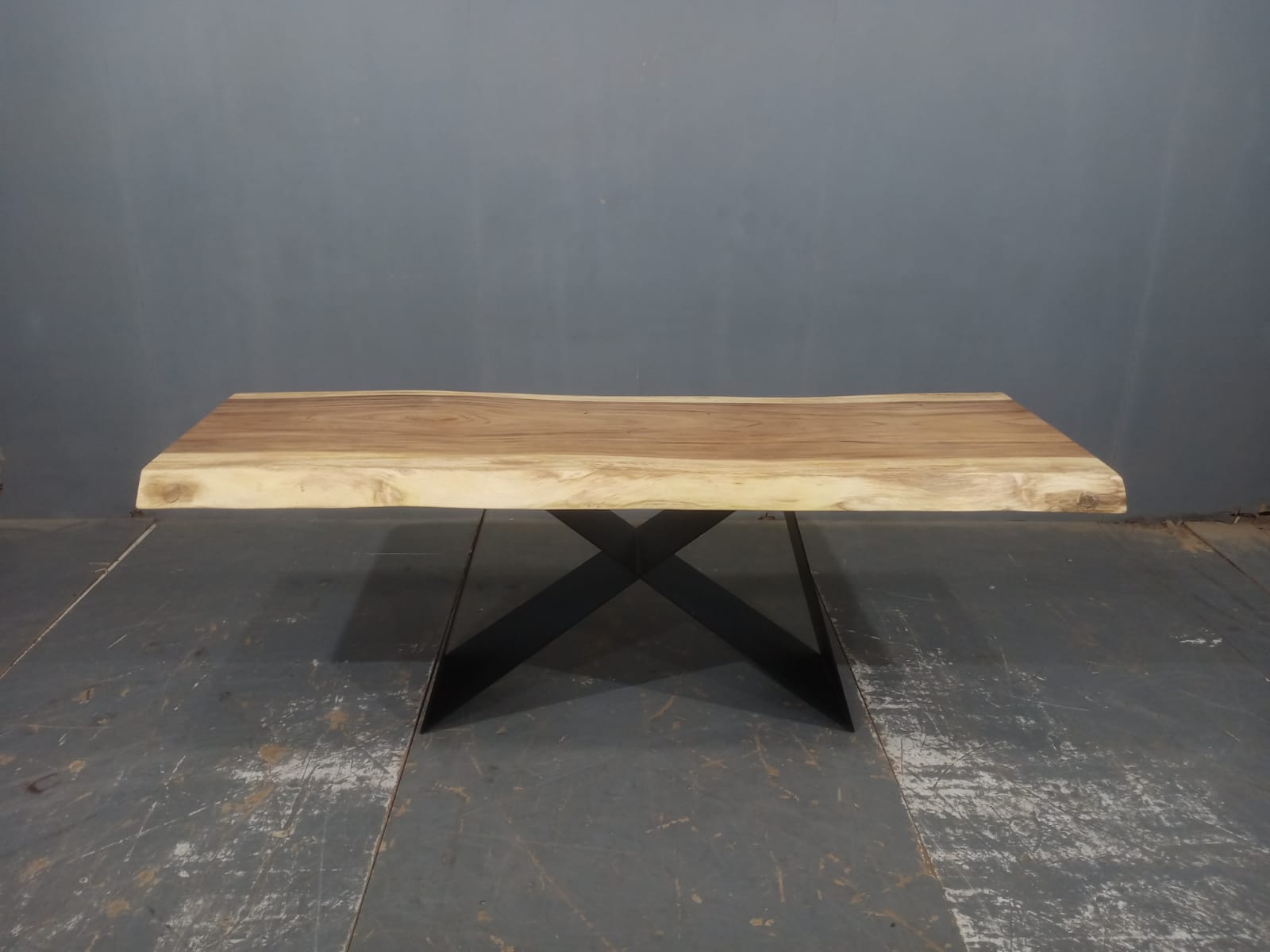 LIVE EDGE TABLES