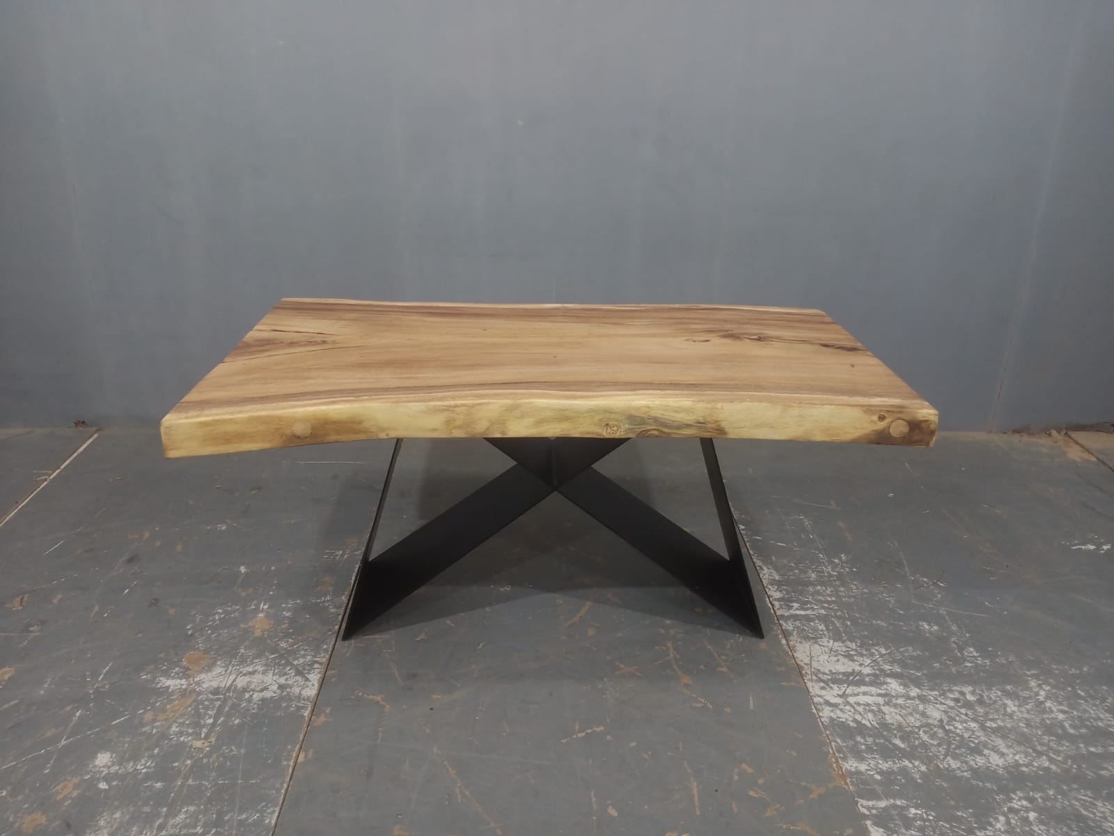LIVE EDGE TABLES