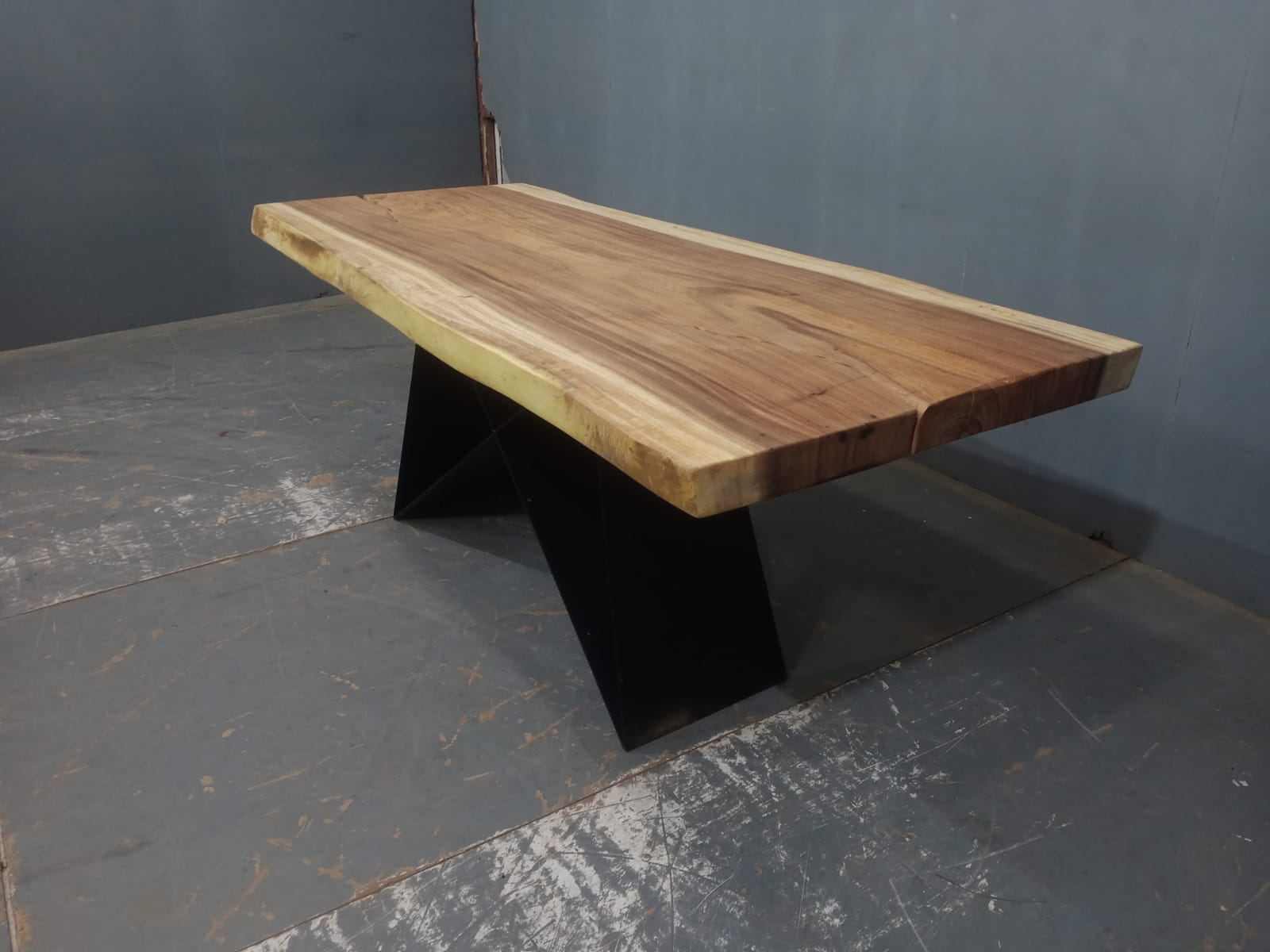 Live Edge Tables