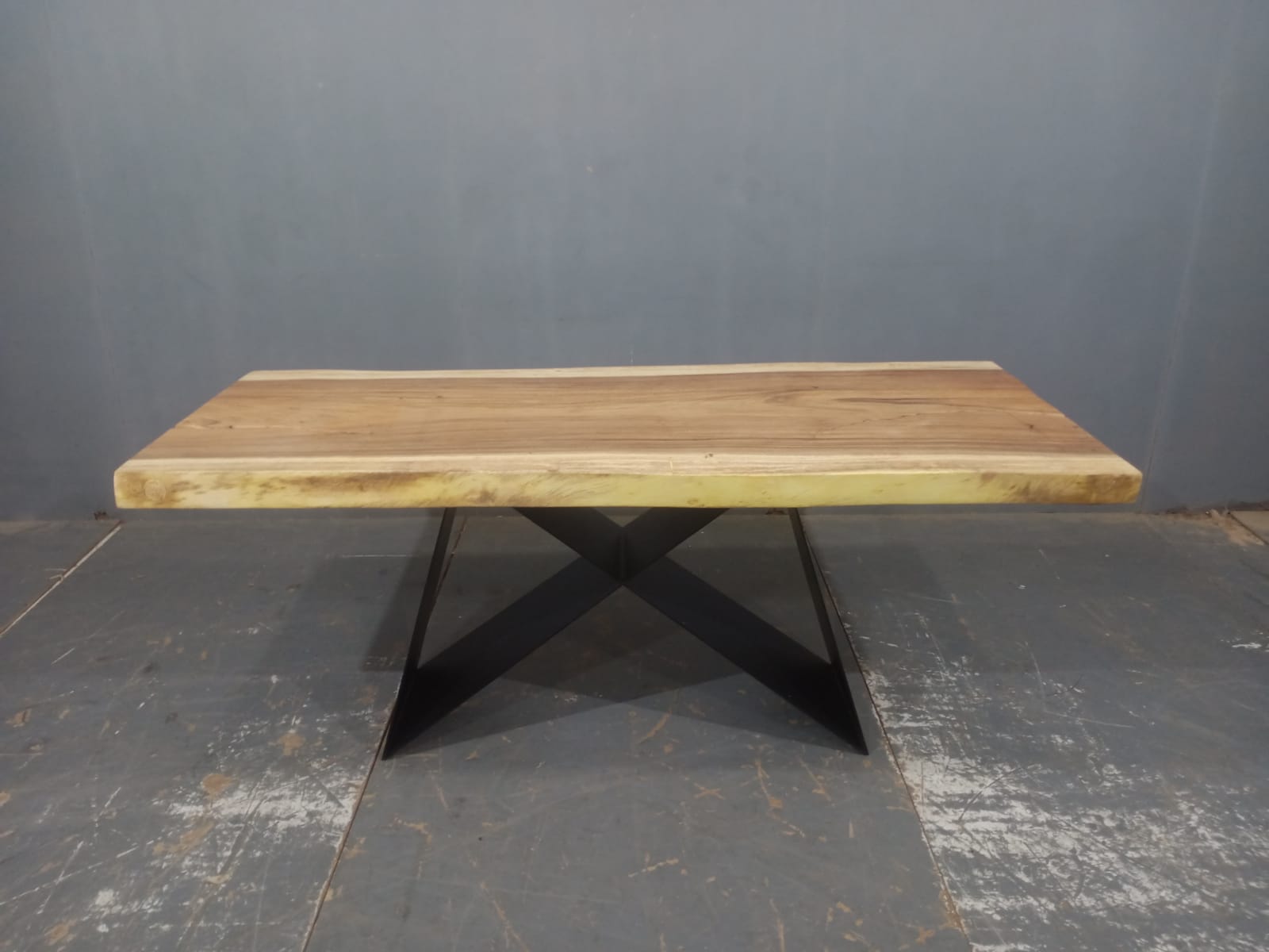 LIVE EDGE TABLES