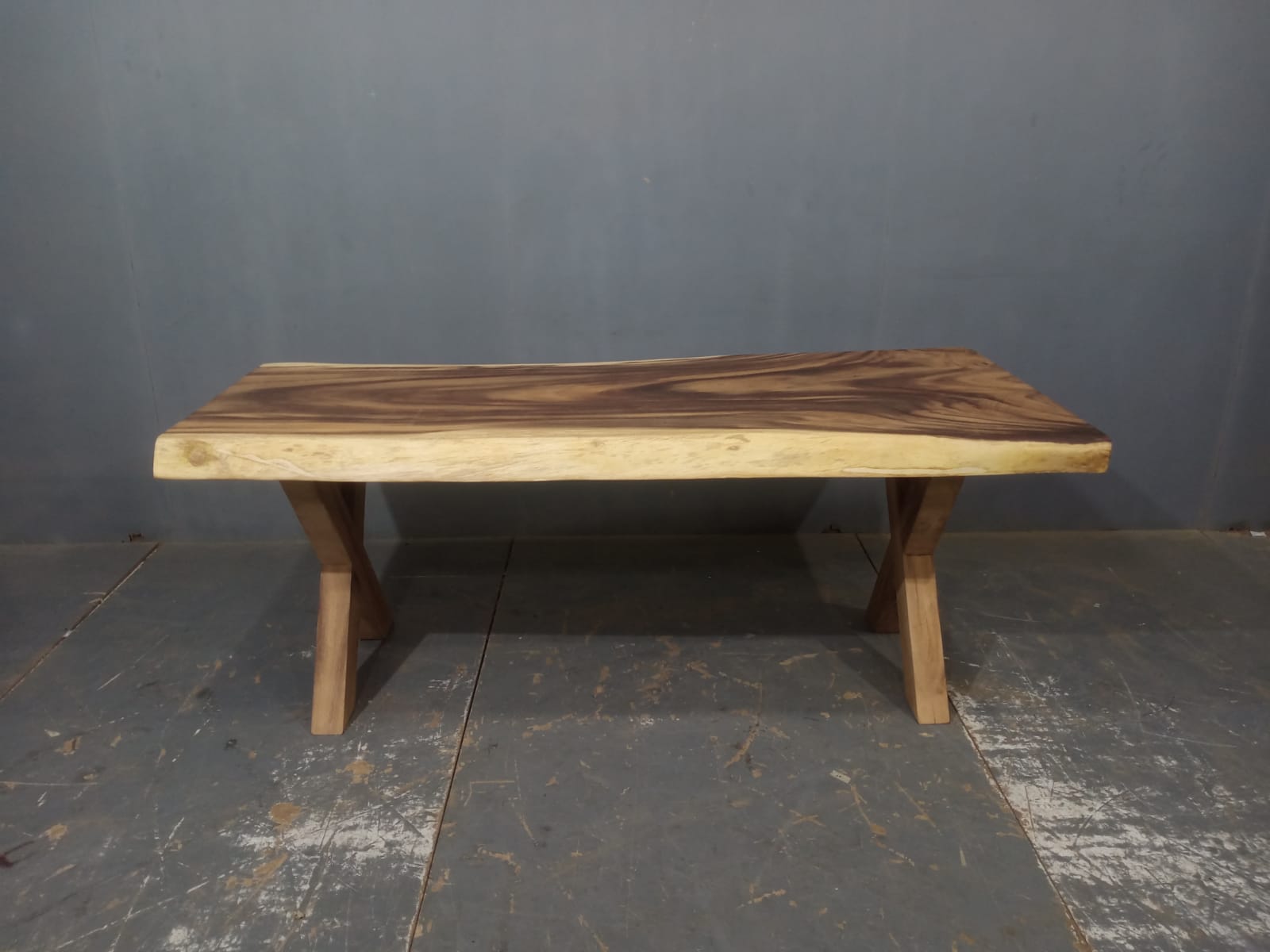 LIVE EDGE TABLES