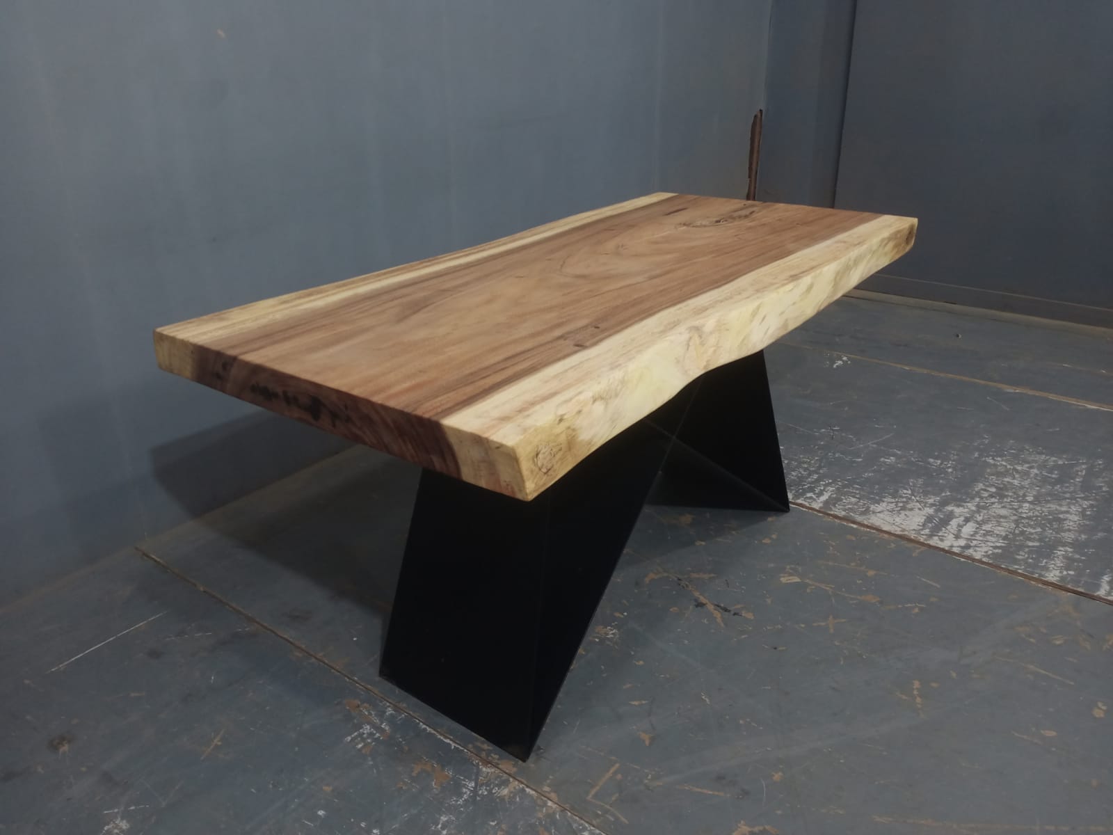 Live Edge Tables