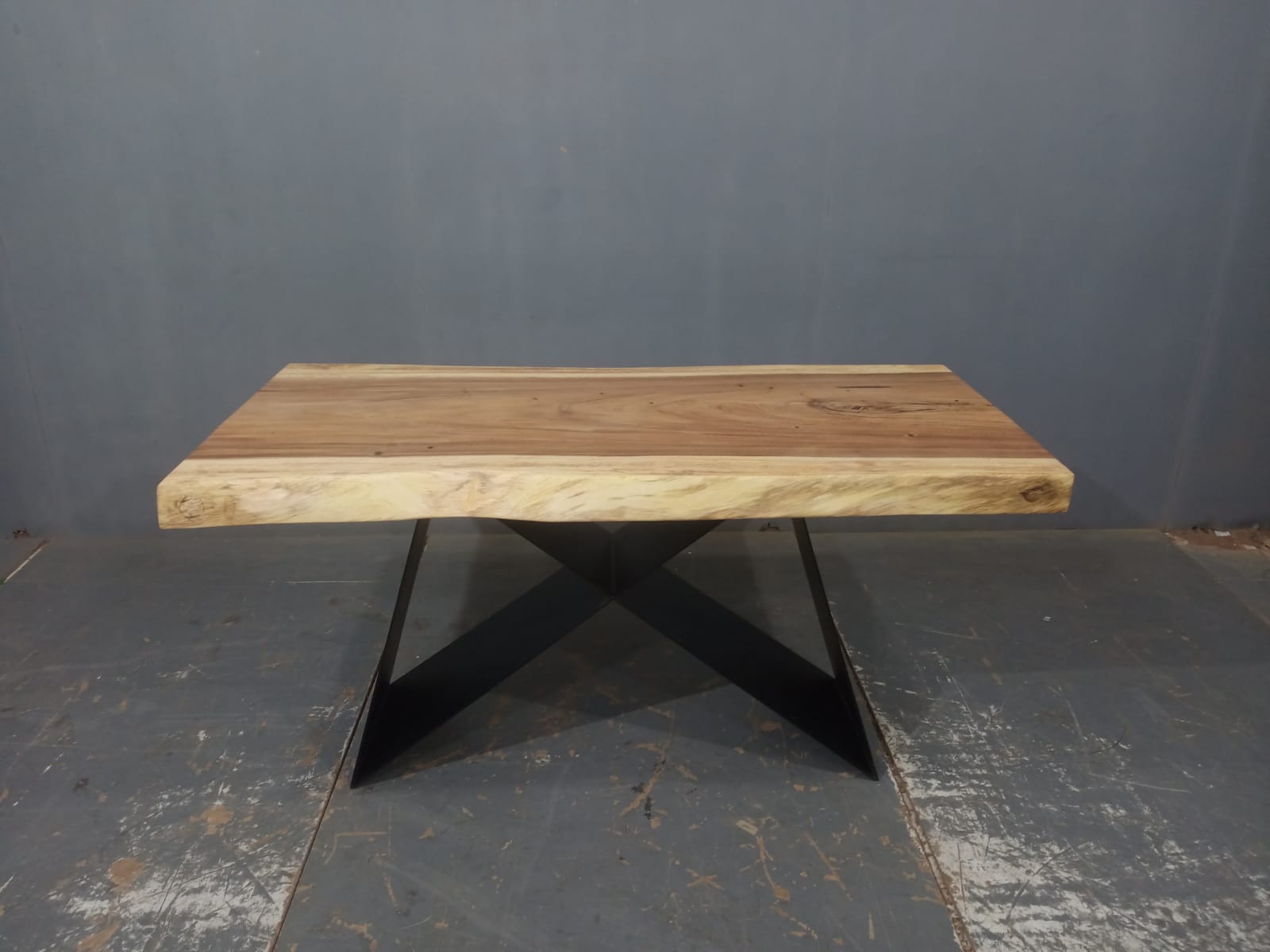 LIVE EDGE TABLES